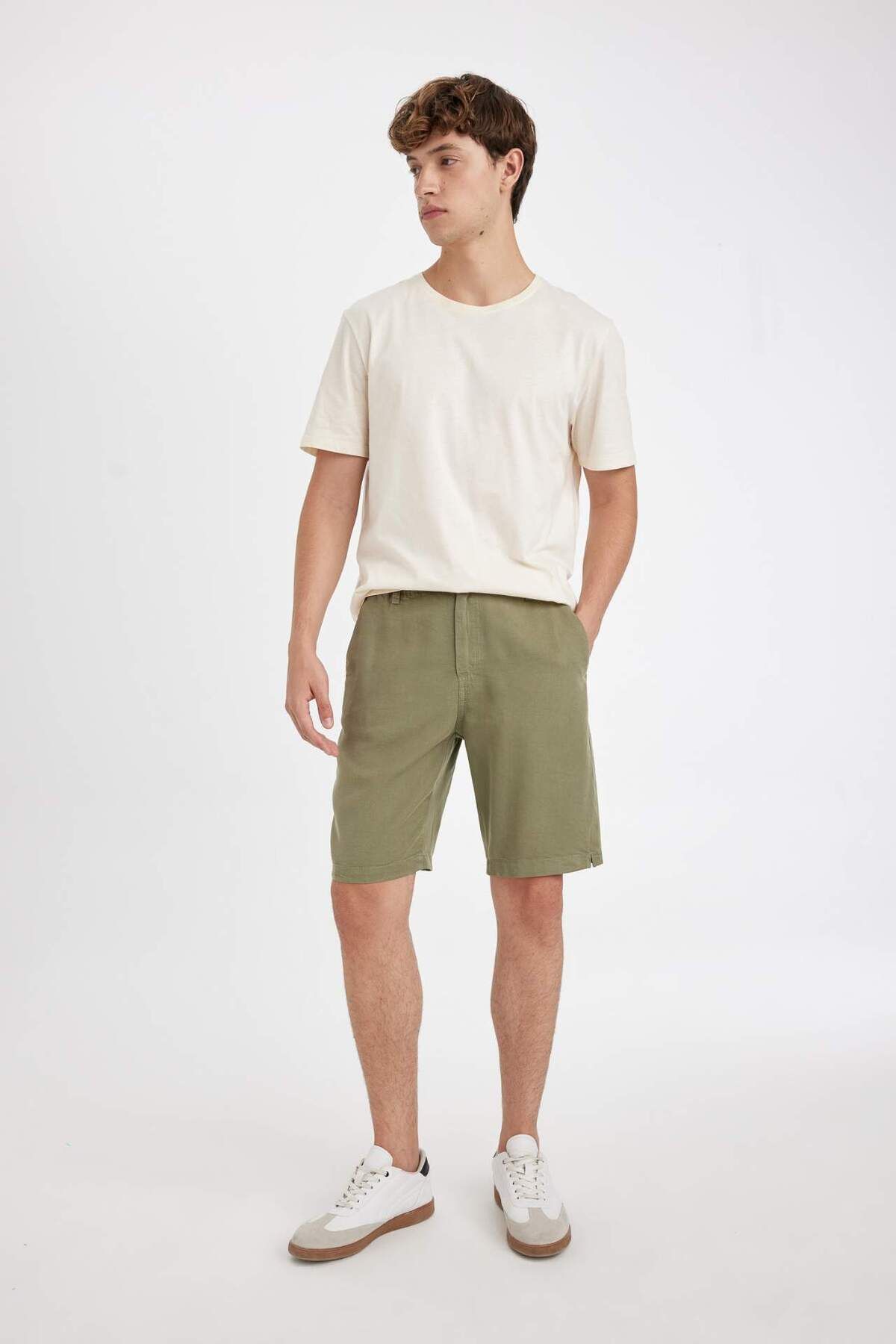 DeFacto-Bermudashorts mit normaler Passform – gerades Bein C7800AX24SM 2