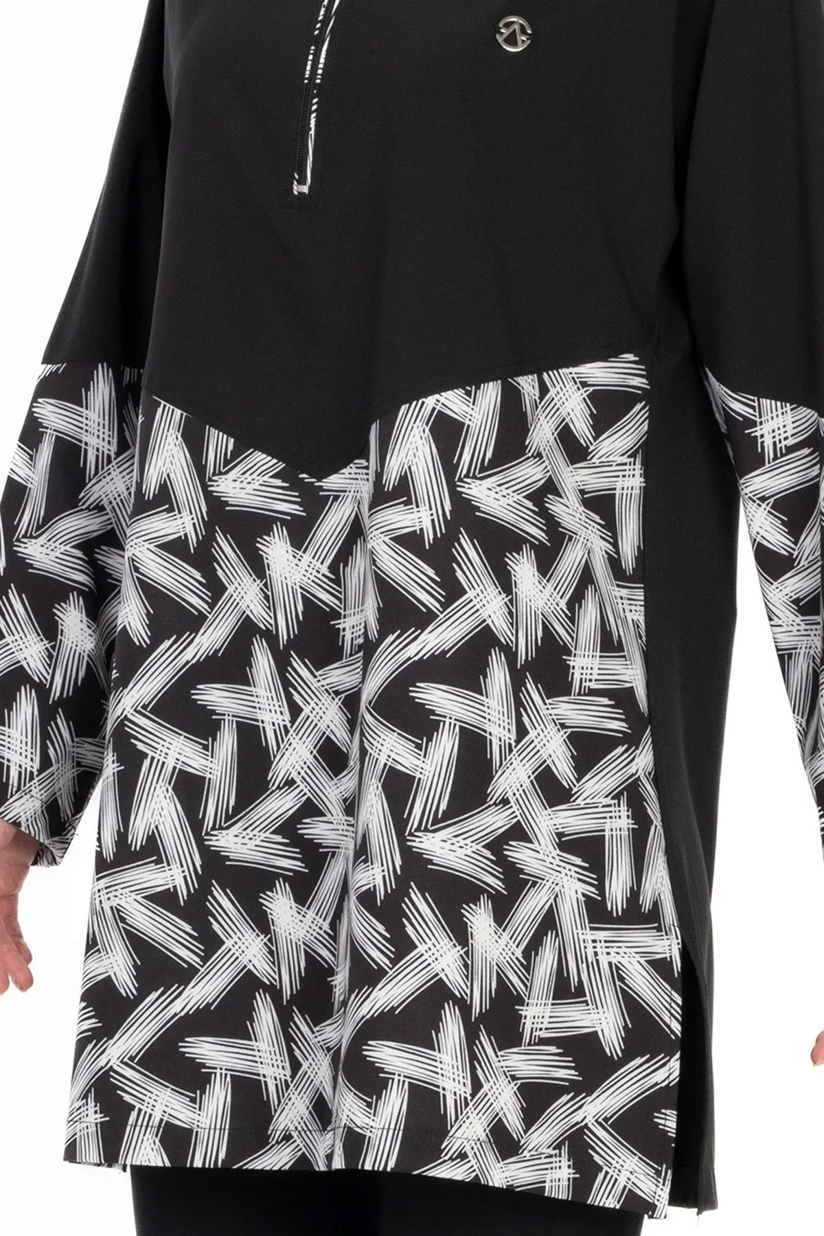InStyle-Brush Pattern 4 Piece Black Hijab Swimsuit 6066A 5
