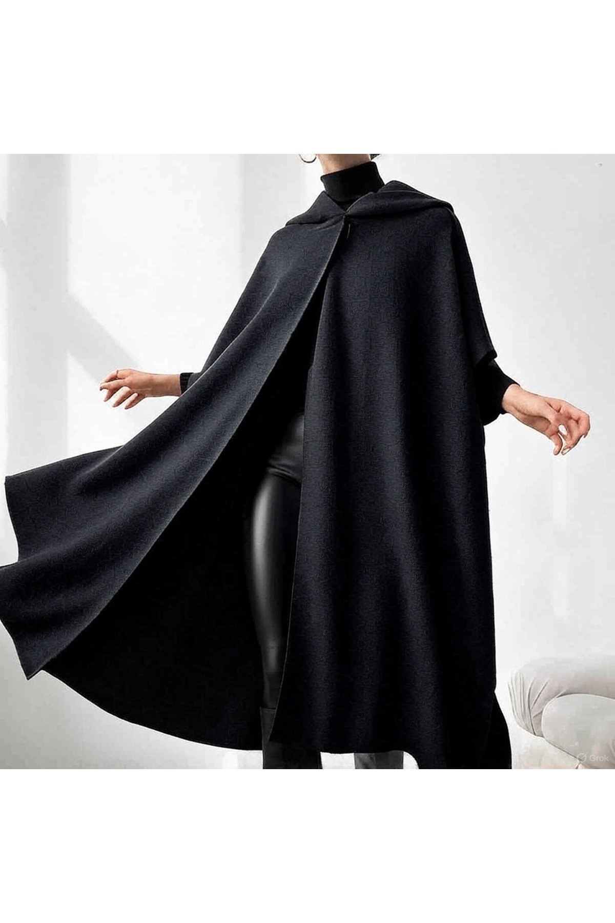 Kayaka triko kapşonlu panço