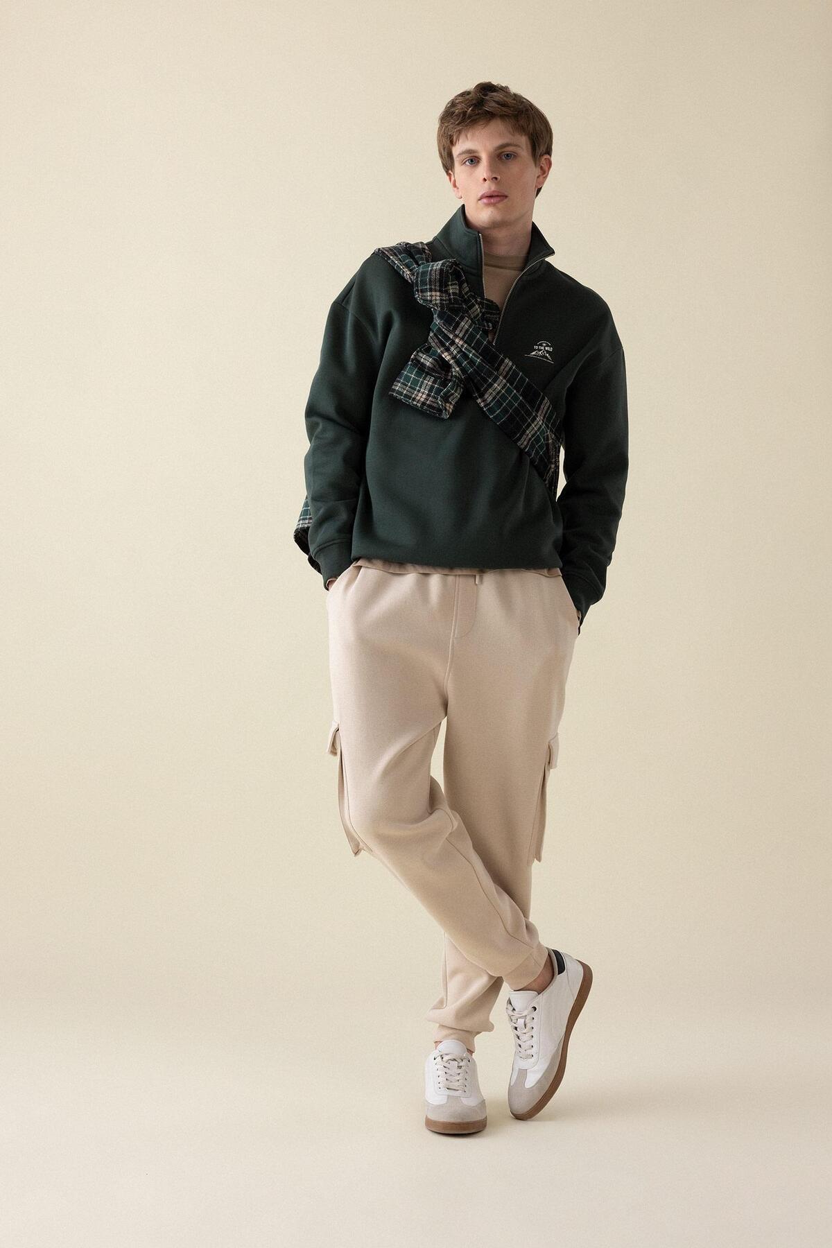 DeFacto-Regular Fit Jogger Sweatpants Cargo Pocket Basic Plain Waist Lace-Up Elastic Leg Y5533Az24Au 2