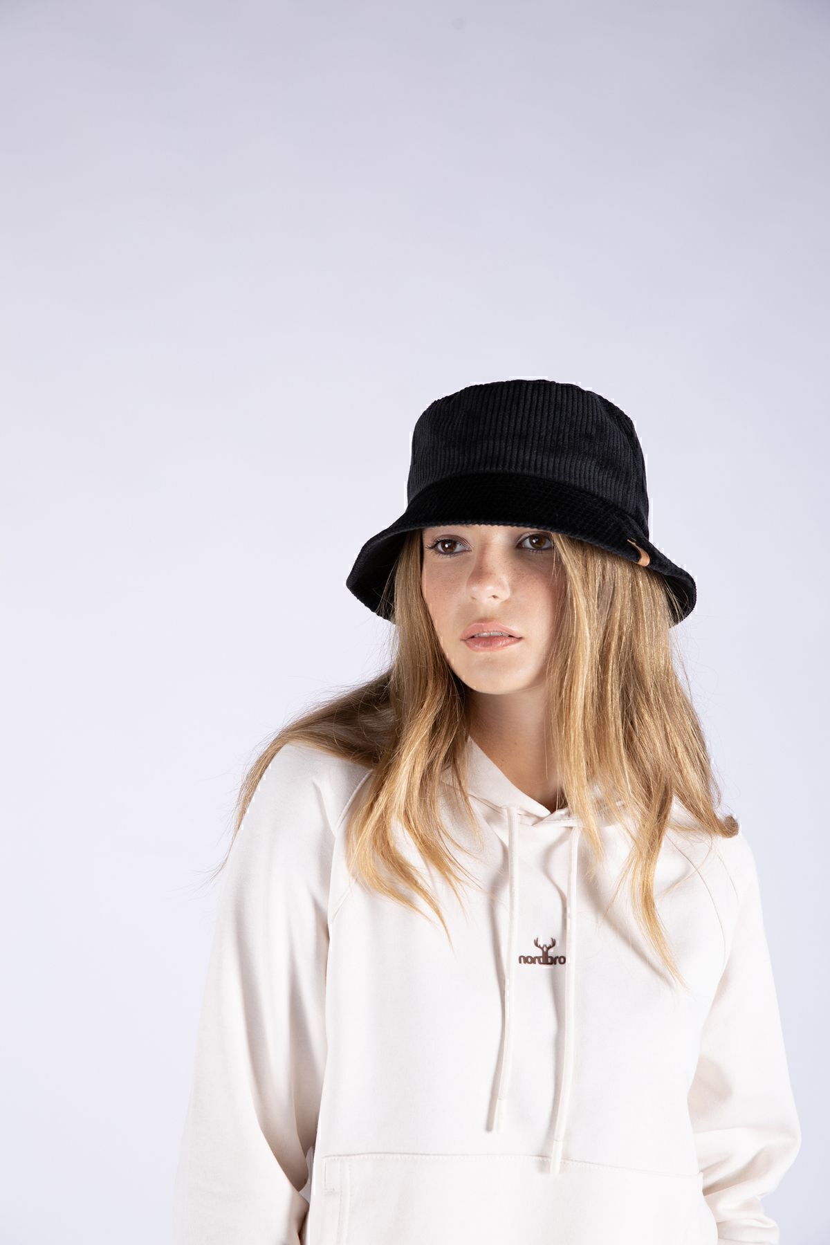 Nordbron-Unisex Black 100% Cotton Patterned Velvet Bucket Hat Leather Label Detailed Bucket Belluno Daily 6