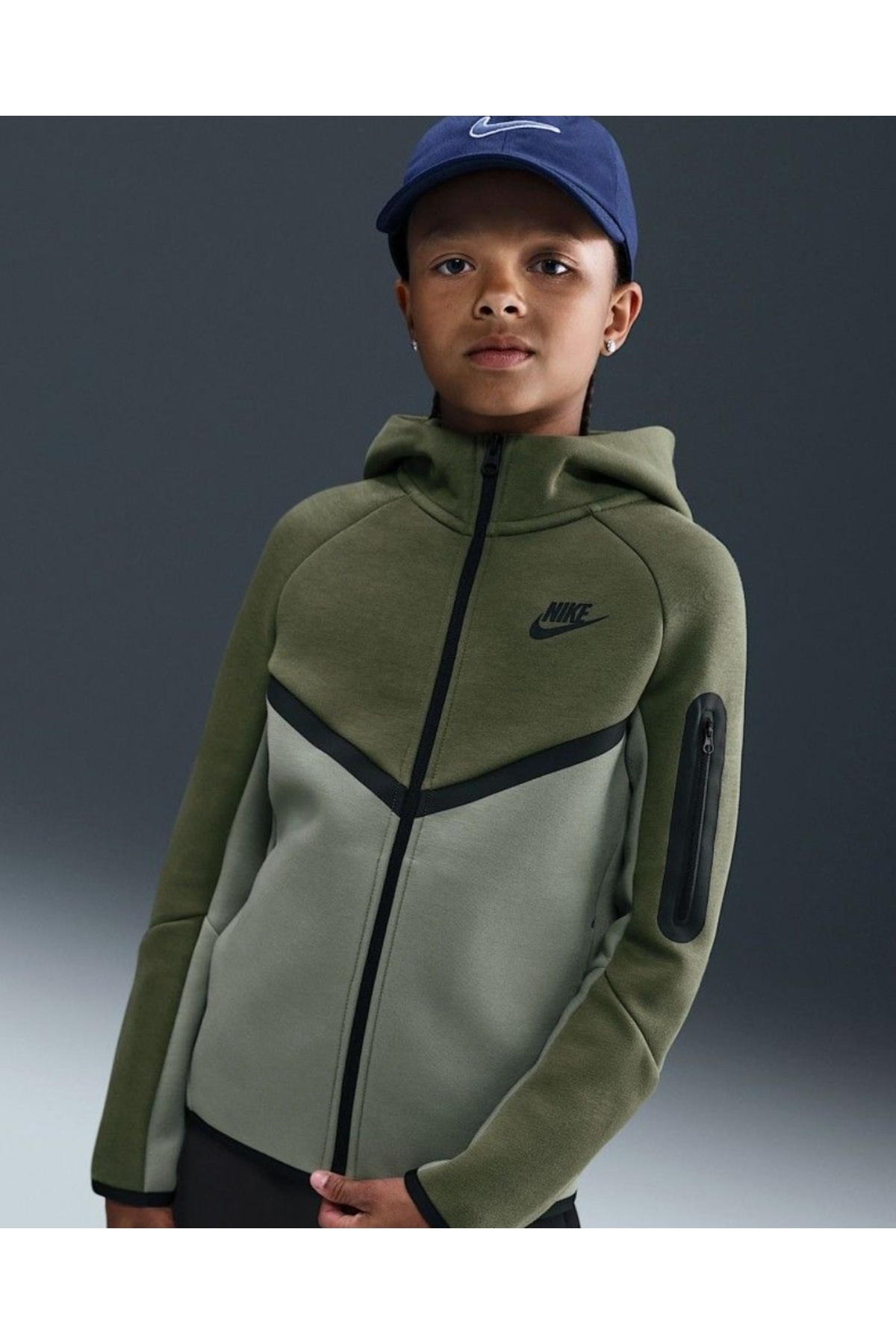 Nike Sportswear Tech Fleece Older Kids' Full-Zip Hoodie hv5867-320