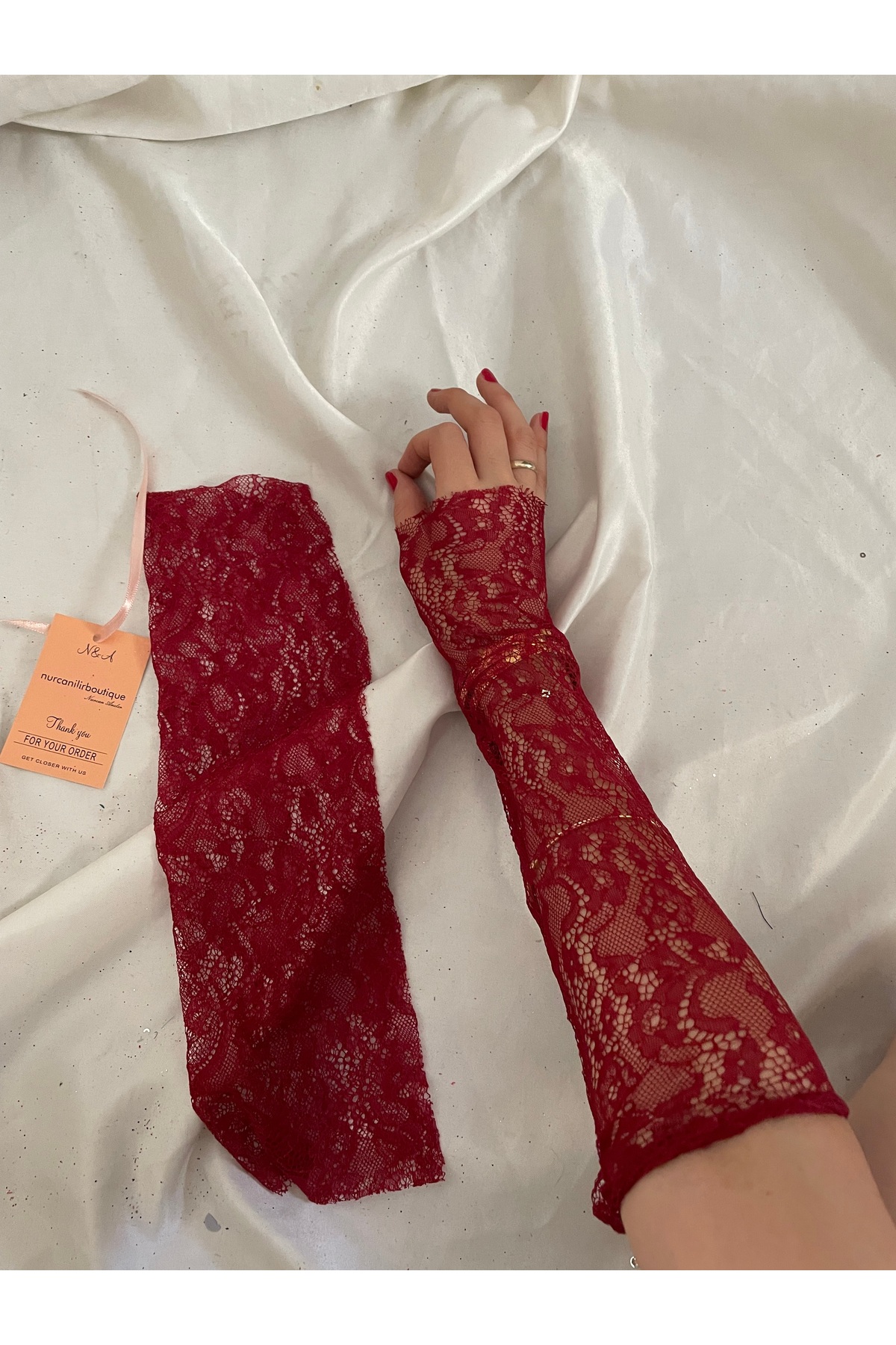 Nurcanilirboutique Bordo dantel eldiven kolluk görsel 2
