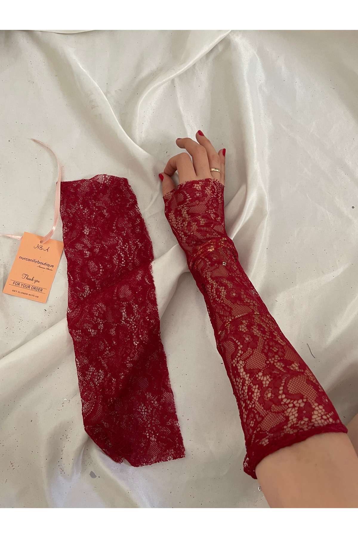 Nurcanilirboutique Bordo dantel eldiven kolluk görsel 3