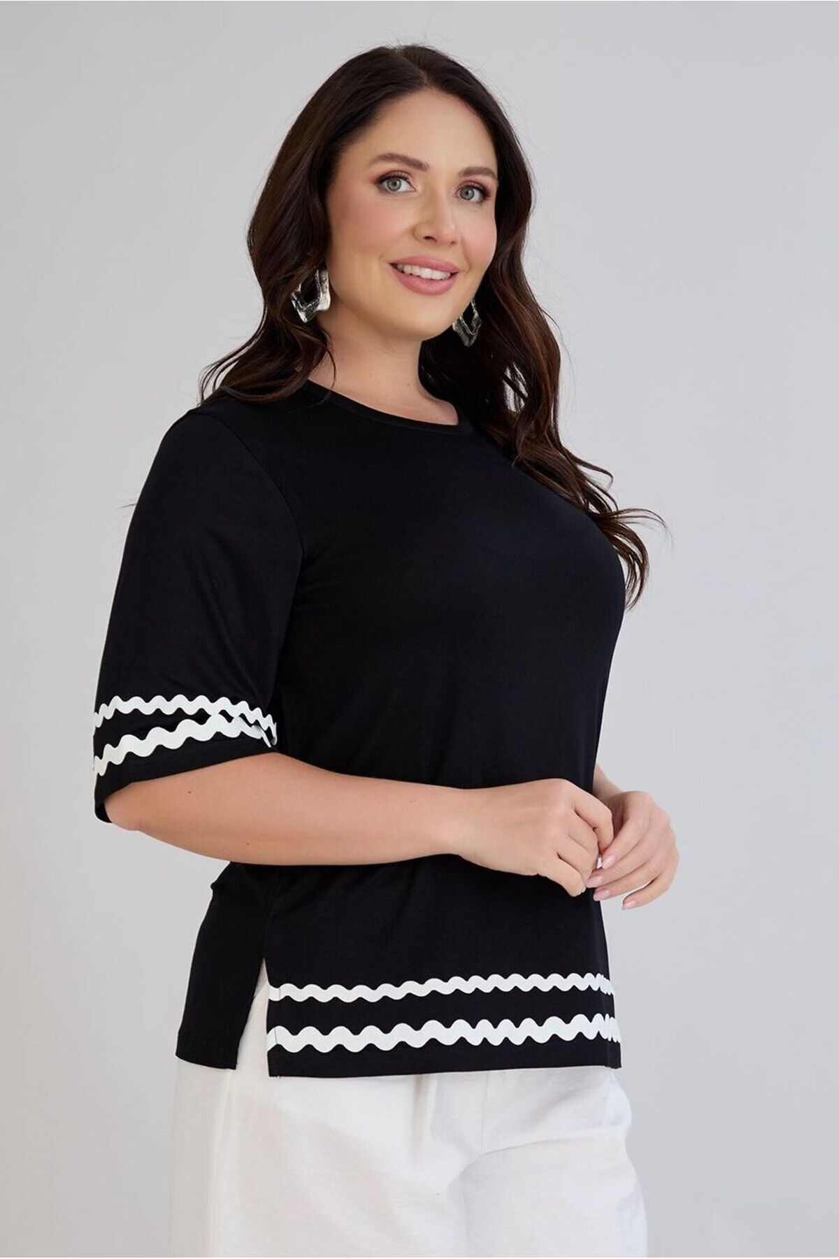 FOR ESRA BIG TREND  Kadın Büyük Beden Dalga Bordür Detaylı Truvakar Kol Yan Yırtmaçlı Esnek Viskon Bluz - Görsel 6
