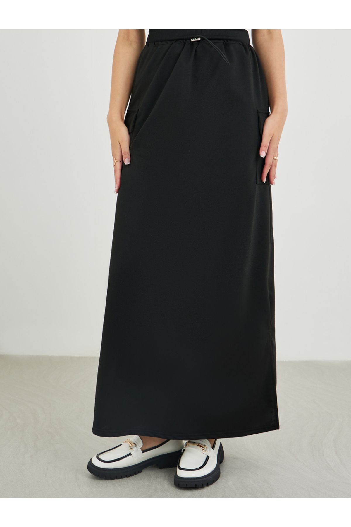 Styli-Cargo Maxi Skirt with Toggle String 2