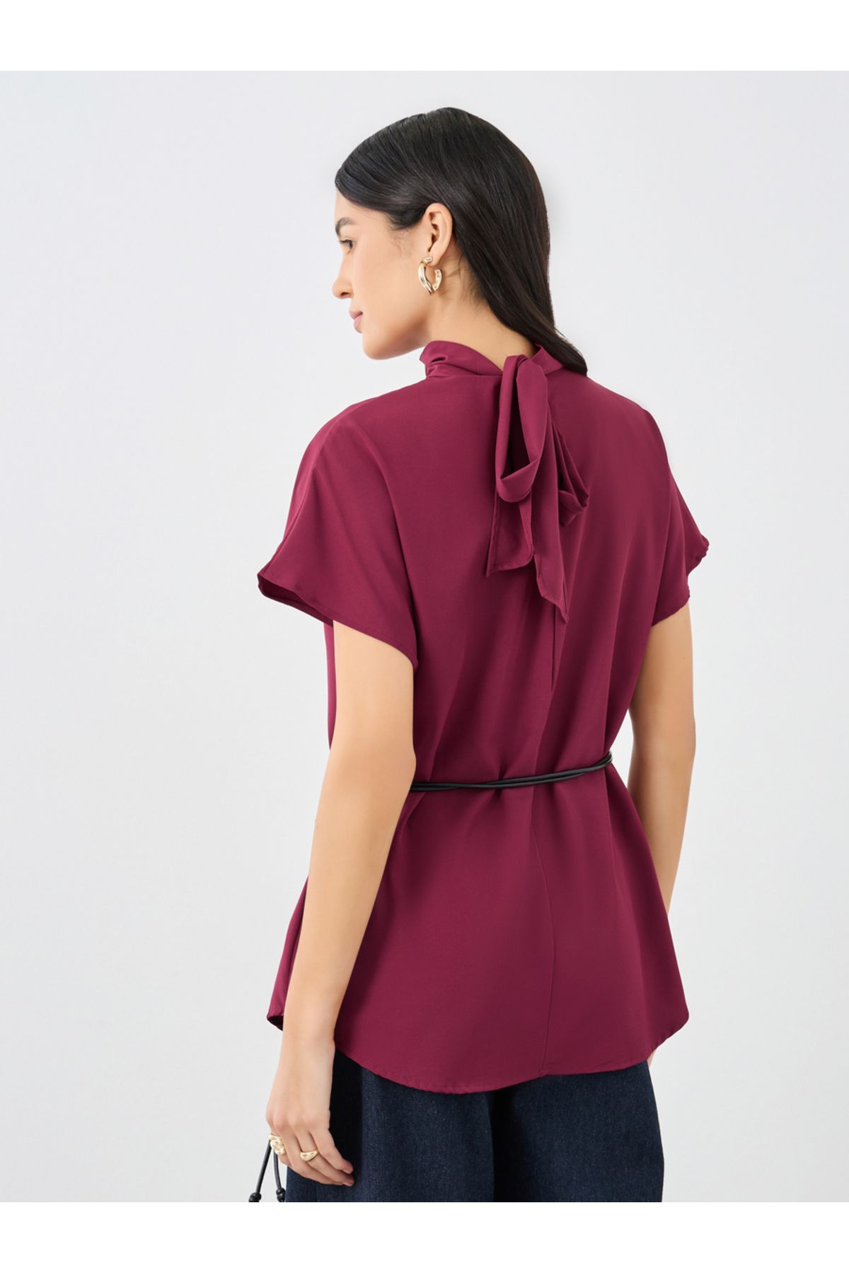 Styli-Burgundy High Neck Blouse with Loop String Belt 4