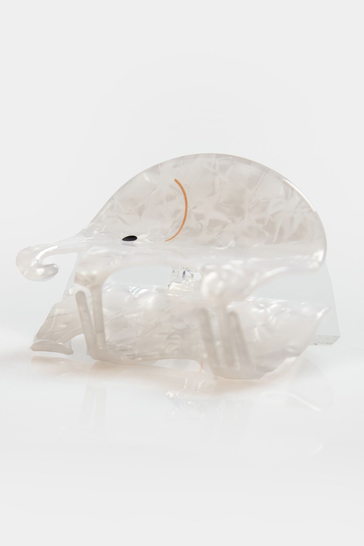 Fulla Moda-Bone Peg Buckle with Elephant Figure 2