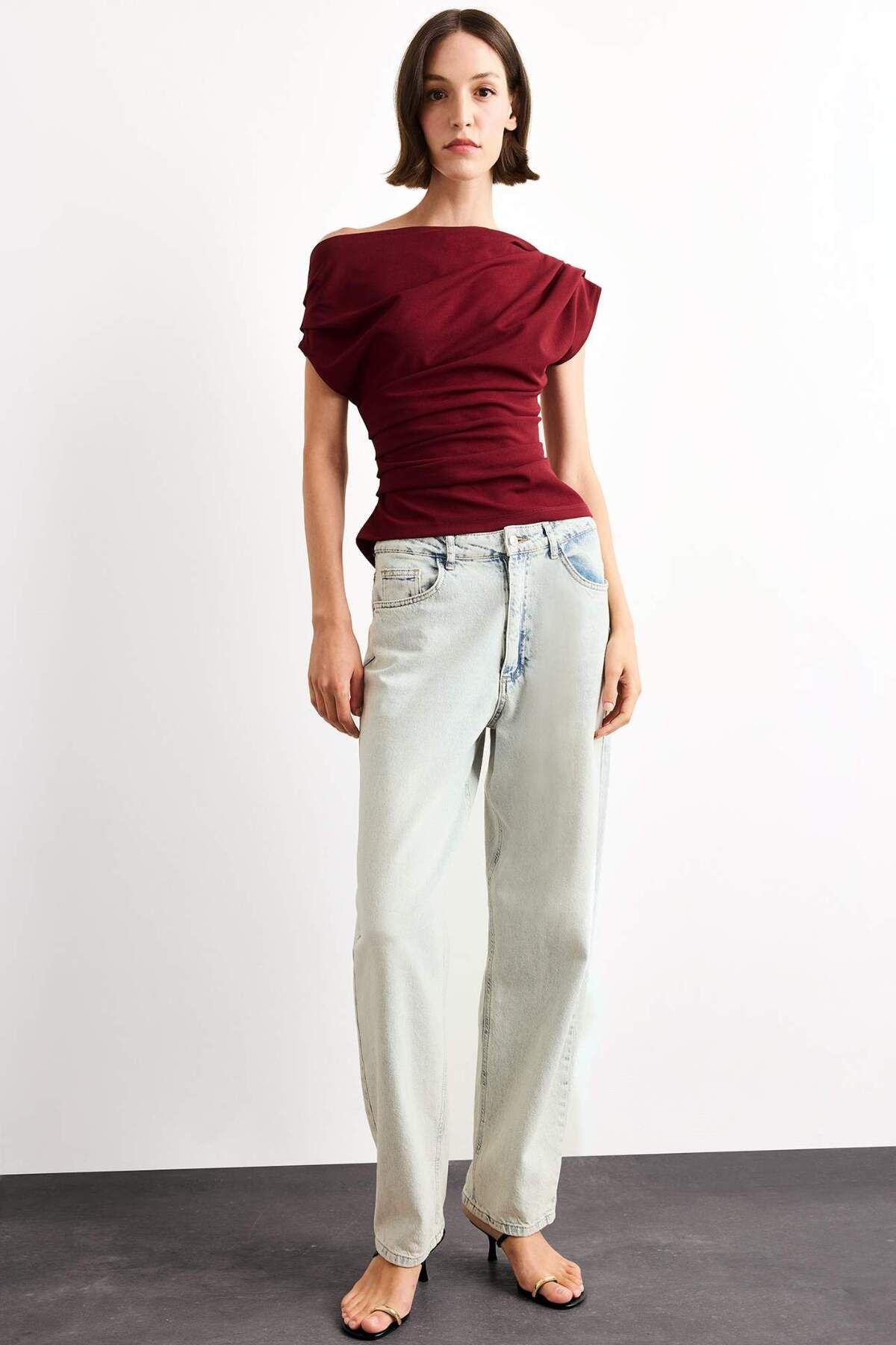 DeFacto-Fitted Basic Plain One Shoulder Undershirt F8993Ax25Sm 2
