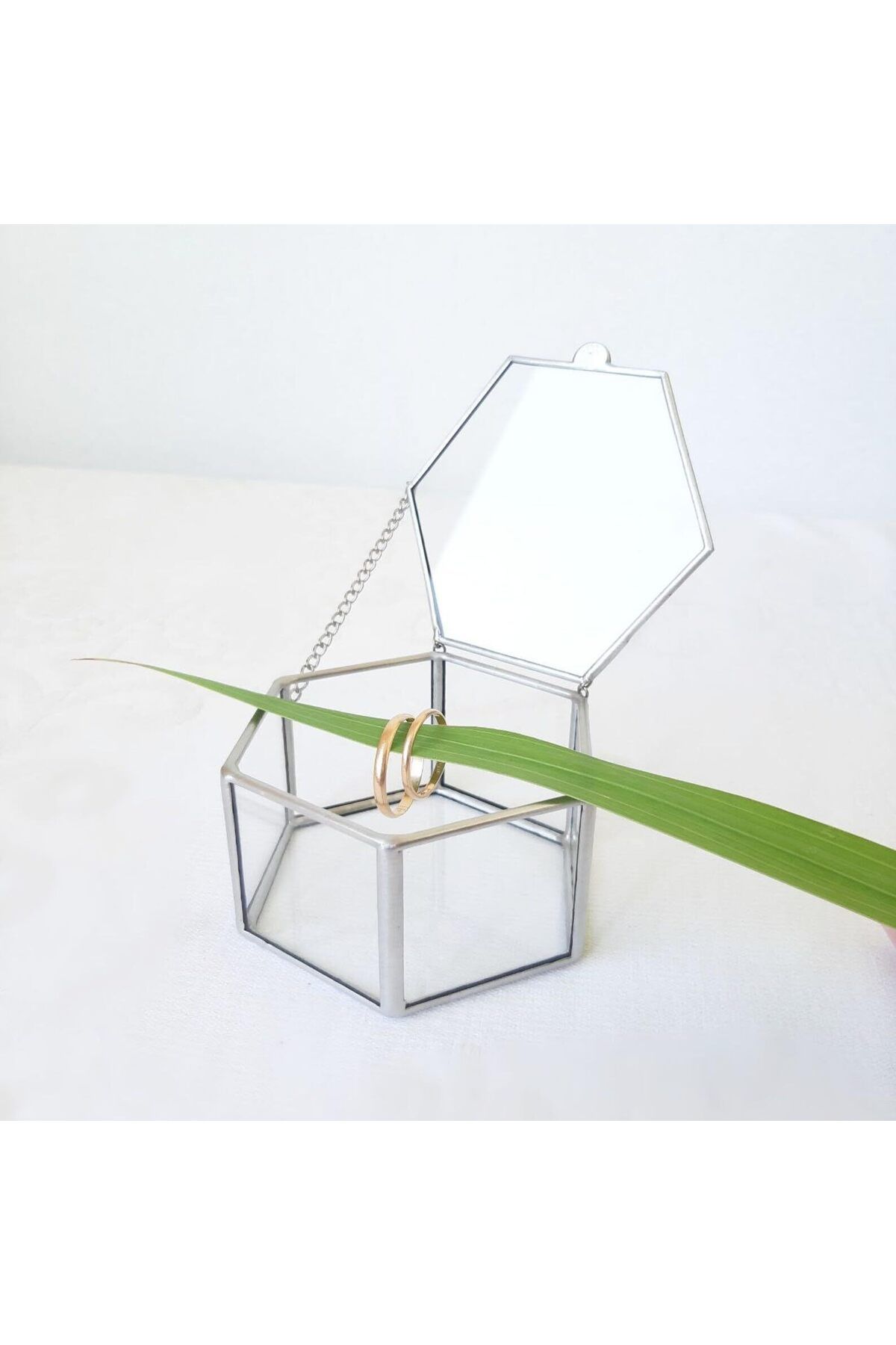 Lamsit Ibdaa-Glass Trinket Box, Hexagon, Silver, Keepsake Organizer with Lid (Hexagon) 3