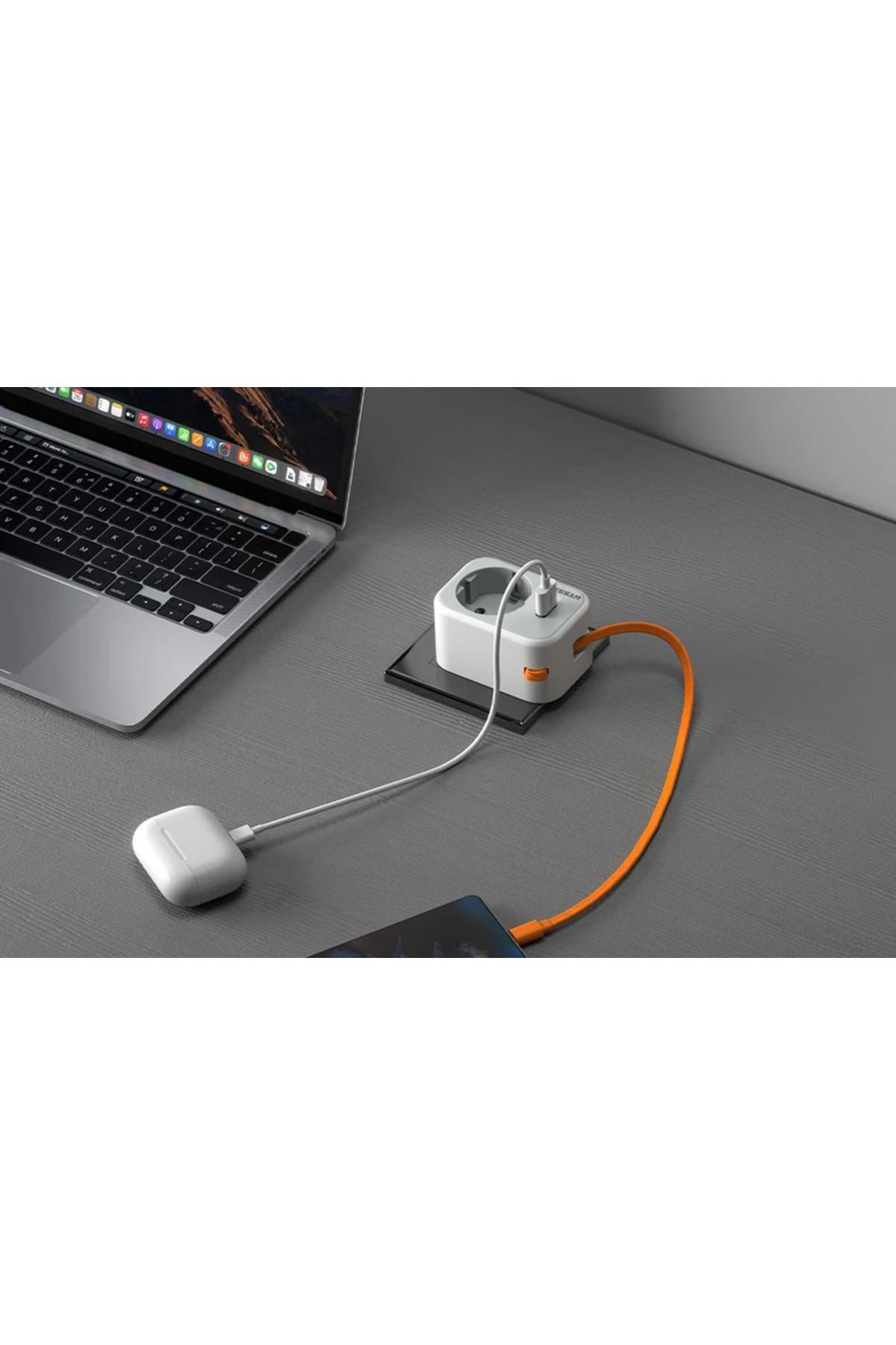 TESSAN-TS-332 Socket Adapter, 1 Socket, 1 USB-C Port, 1 USB Port, 10A 5