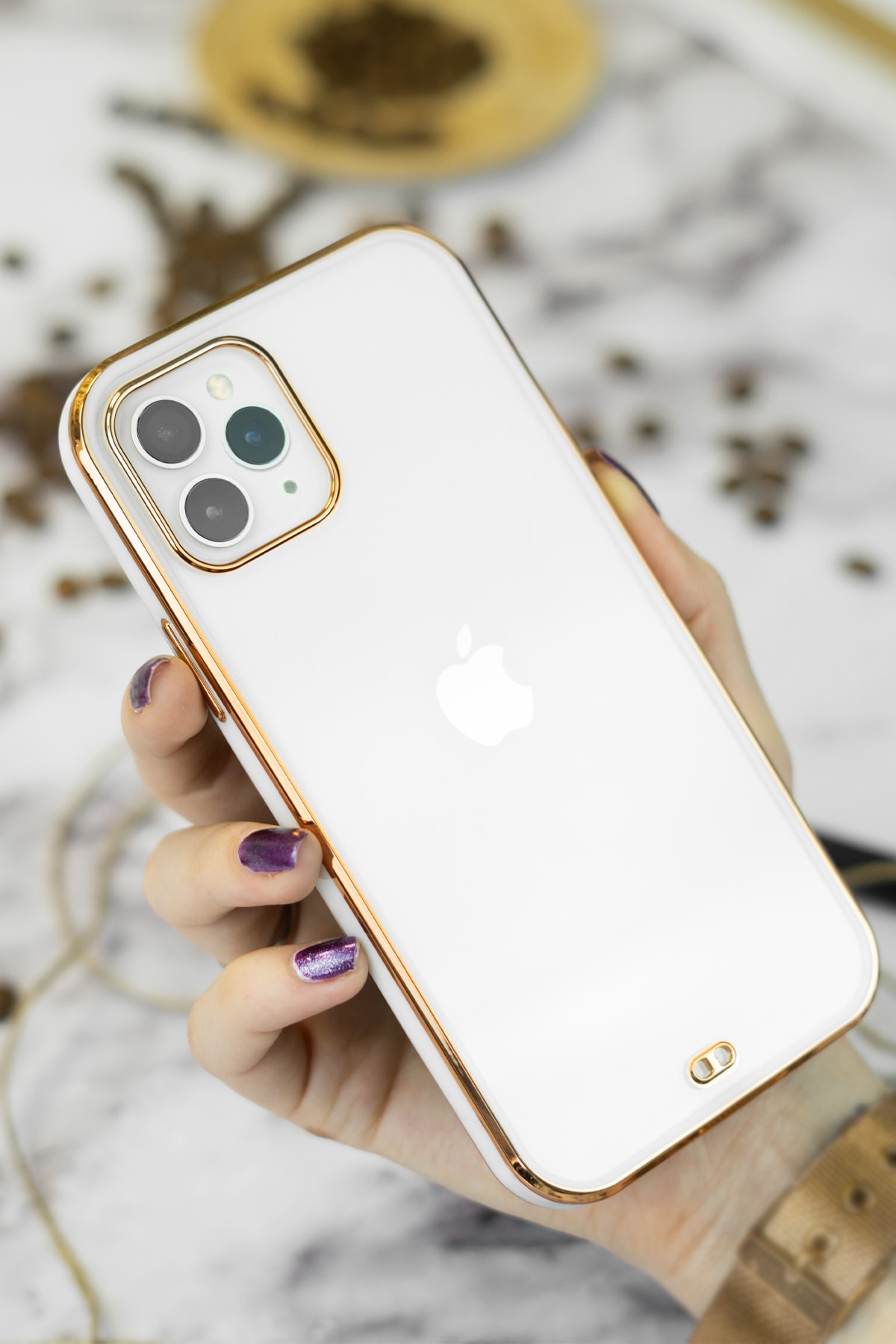 Iphone 12 Pro Max Beyaz Gold Kenarlı Liva Telefon Kılıfı