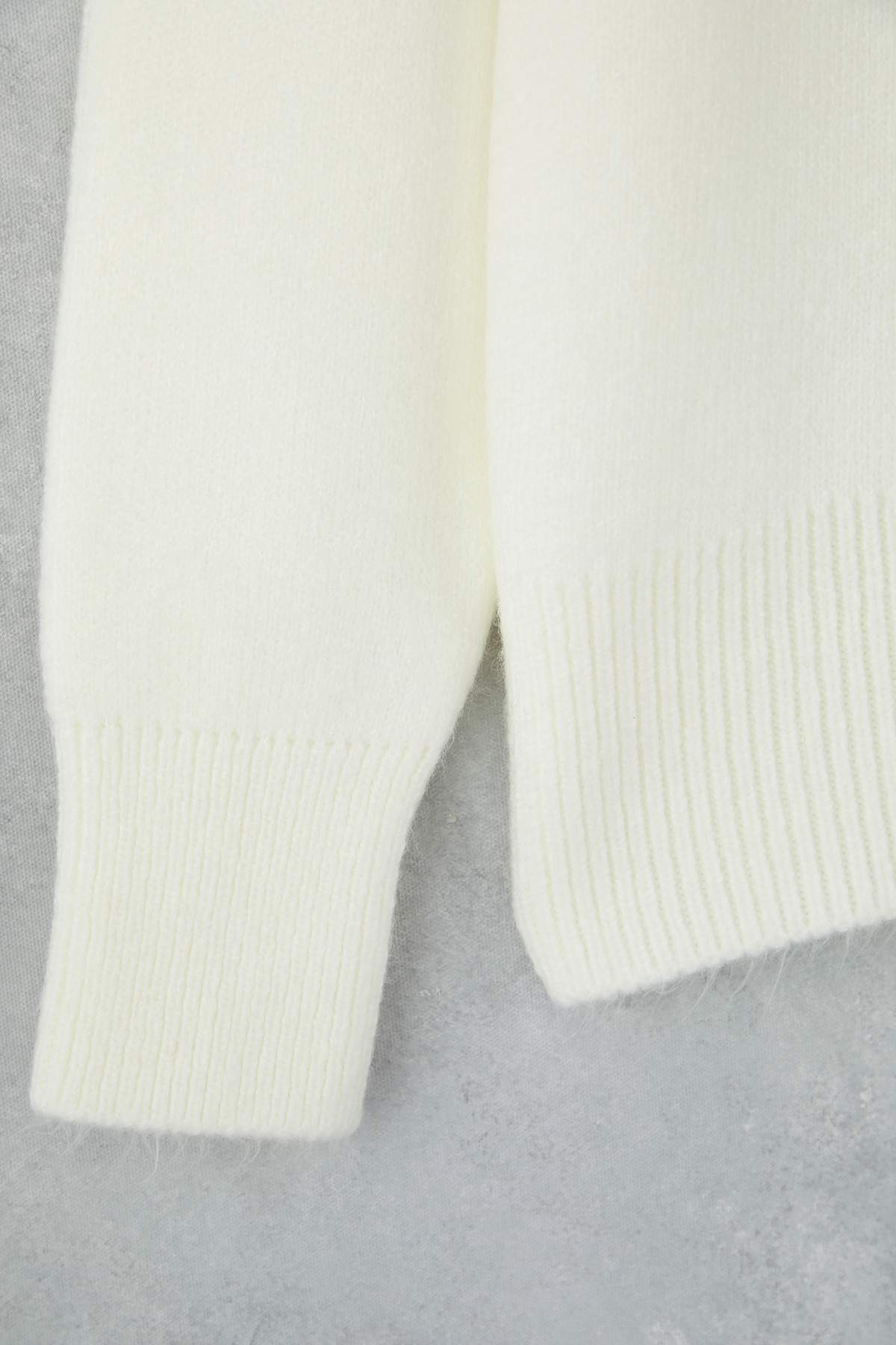 Trendyolmilla  Wardrobe Essentials Ekru Yün Karışımlı Geniş Kalıp Yumuşak Dokulu Triko Kazak | TWOAW26KZ00063 - Görsel 6