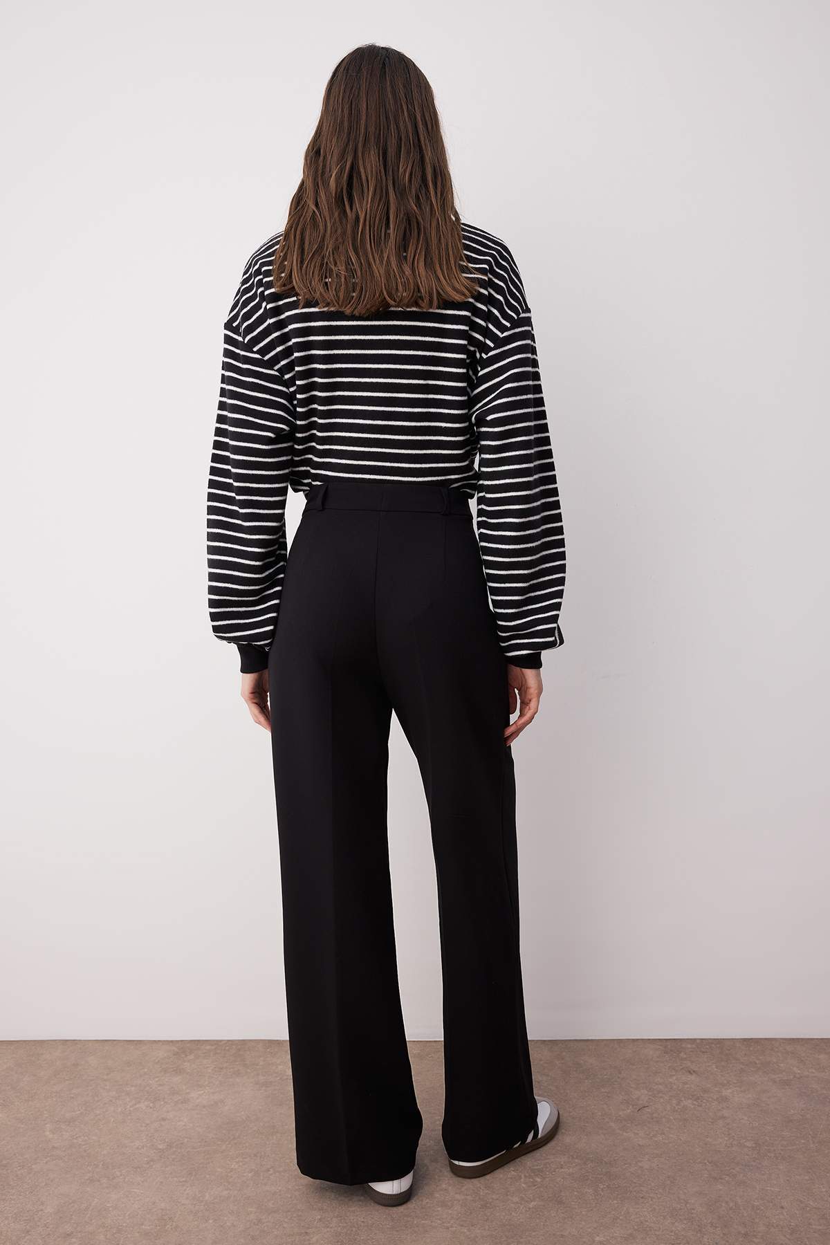 Trendyolmilla  Siyah Pilili Wide Leg/Geniş Paça Dokuma Pantolon TWOAW25PL00109 Palazzo - Görsel 5