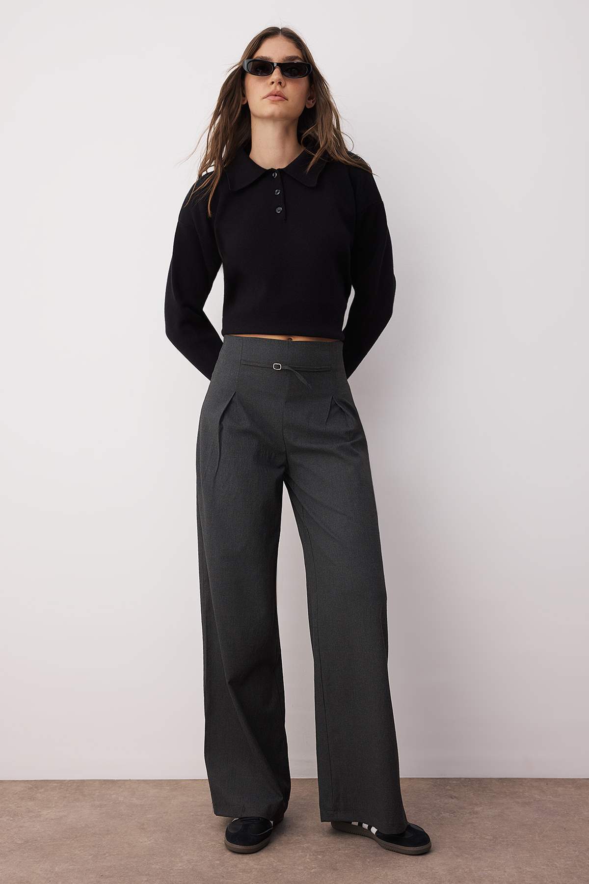 Trendyolmilla  Antrasit Ufak Kemer Tokalı Wide Leg/Geniş Paça Pantolon TWOAW26PL00011