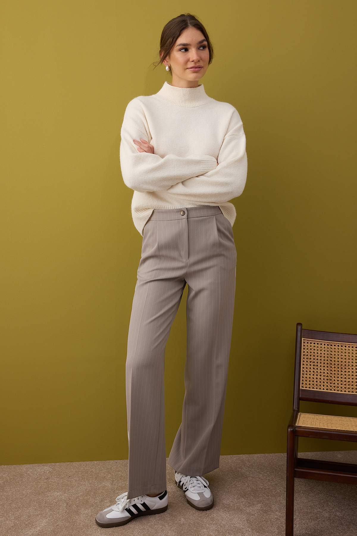 Trendyolmilla  Vizon Çizgili Biye Detaylı Wide Leg/Geniş Paça Pantolon TWOAW26PL00044 - Görsel 2