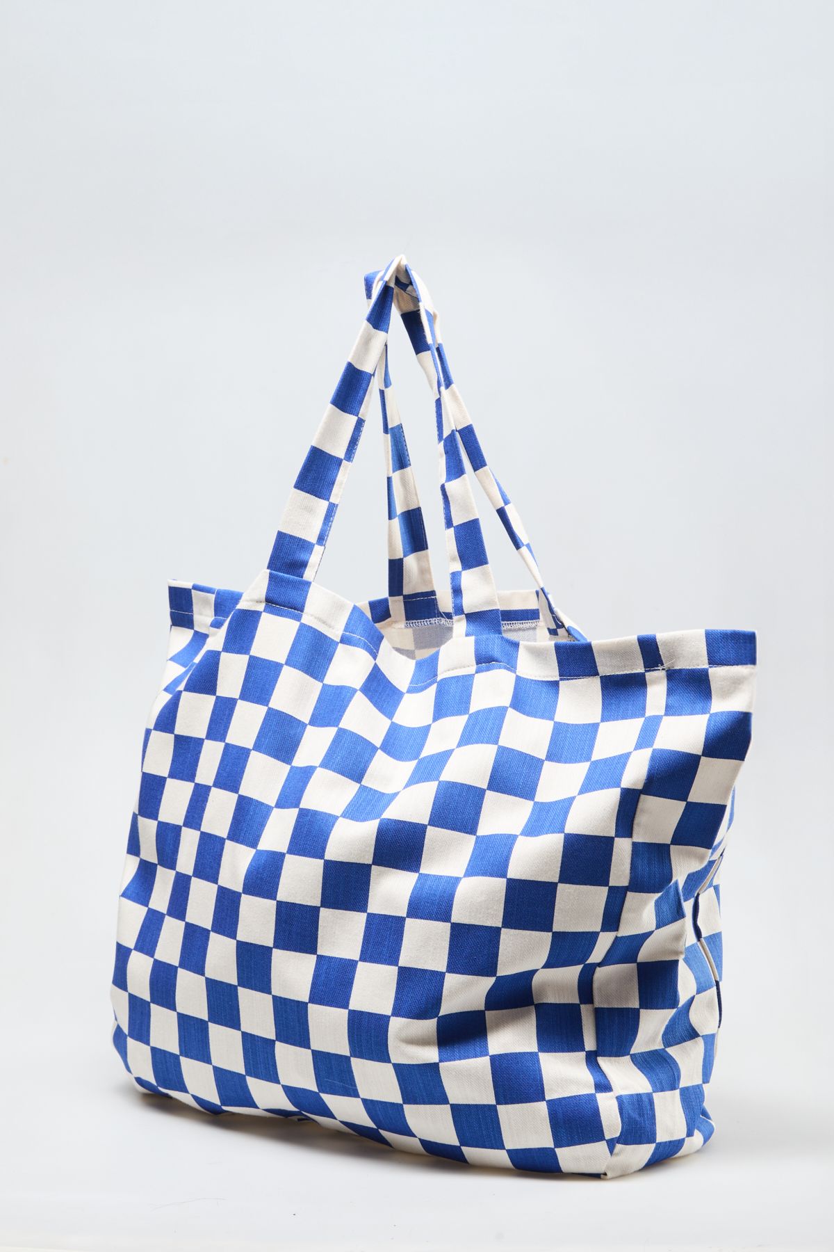 minaaise-Saks Checkerboard Patterned Oversize Canvas Tote Bag 6