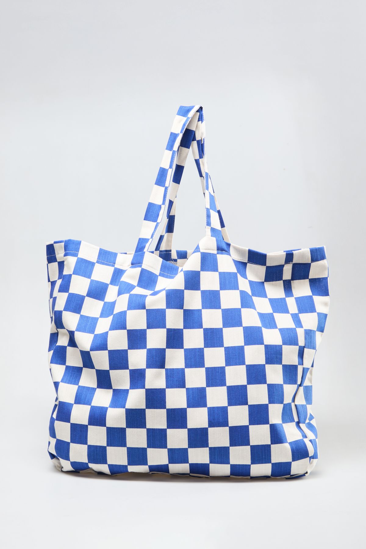 minaaise-Saks Checkerboard Patterned Oversize Canvas Tote Bag 1
