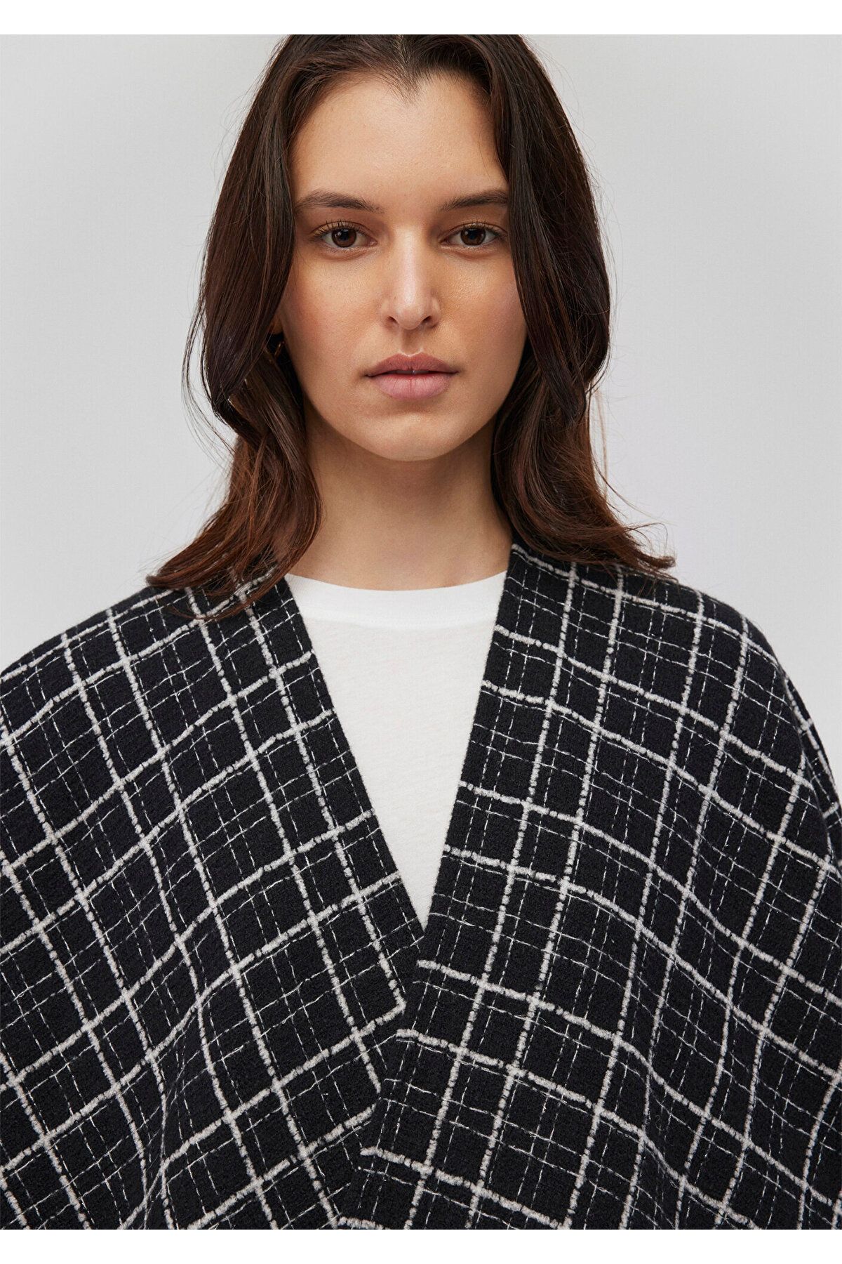 Mavi-Black Checkered Poncho 1912760 -900 5