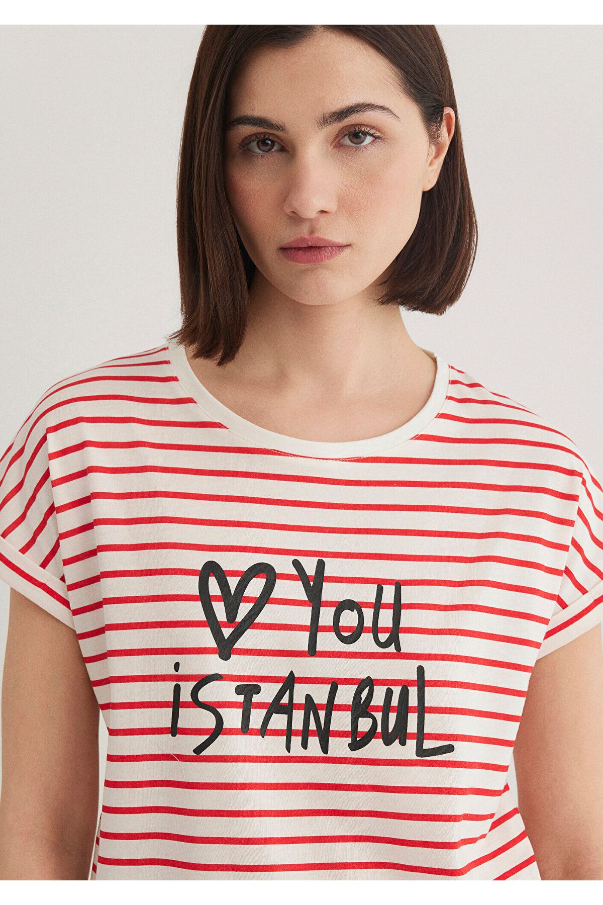Mavi-Love You bedrucktes gestreiftes Istanbul-T-Shirt mit normaler Passform 167986 -26829 6