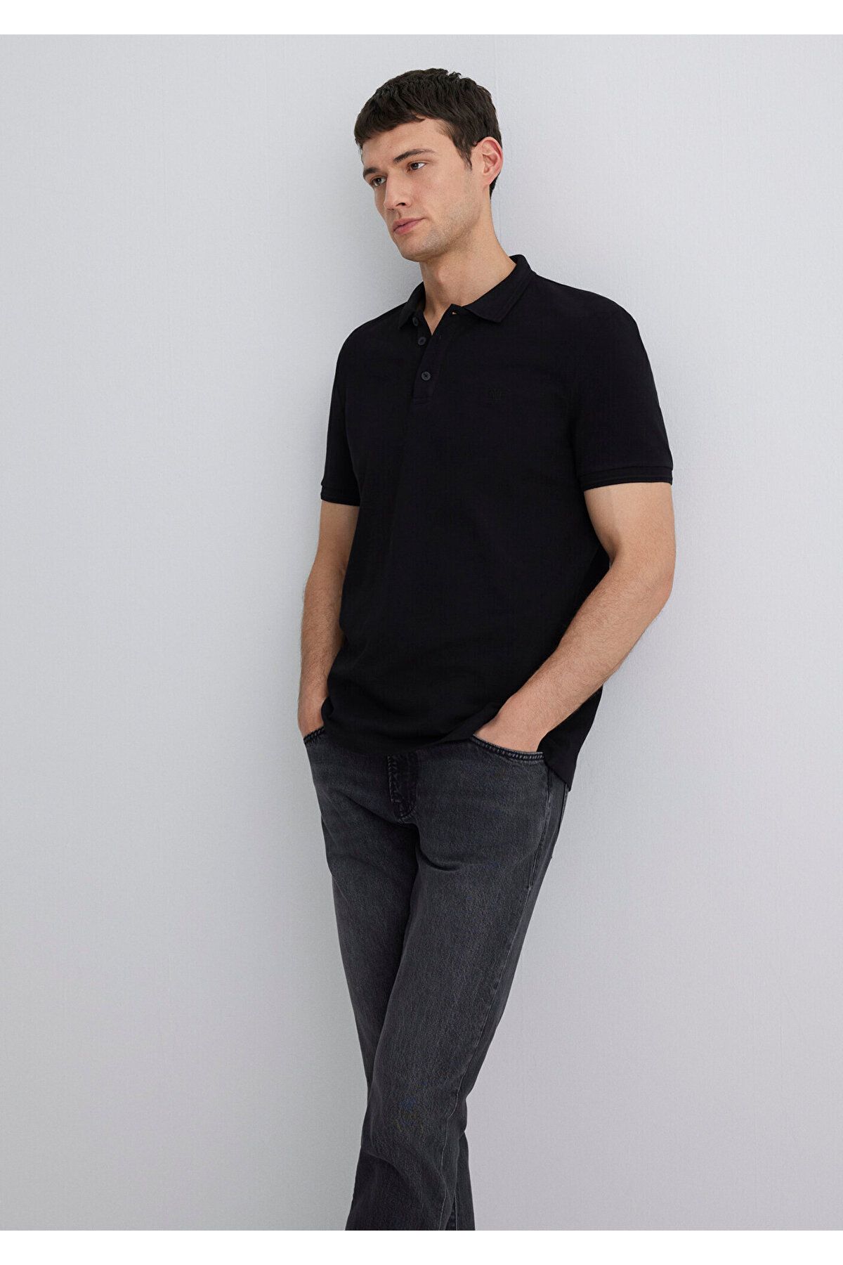 Mavi-Schwarzes Polo-T-Shirt Slim Fit / Schmaler Schnitt 064946-21842 1