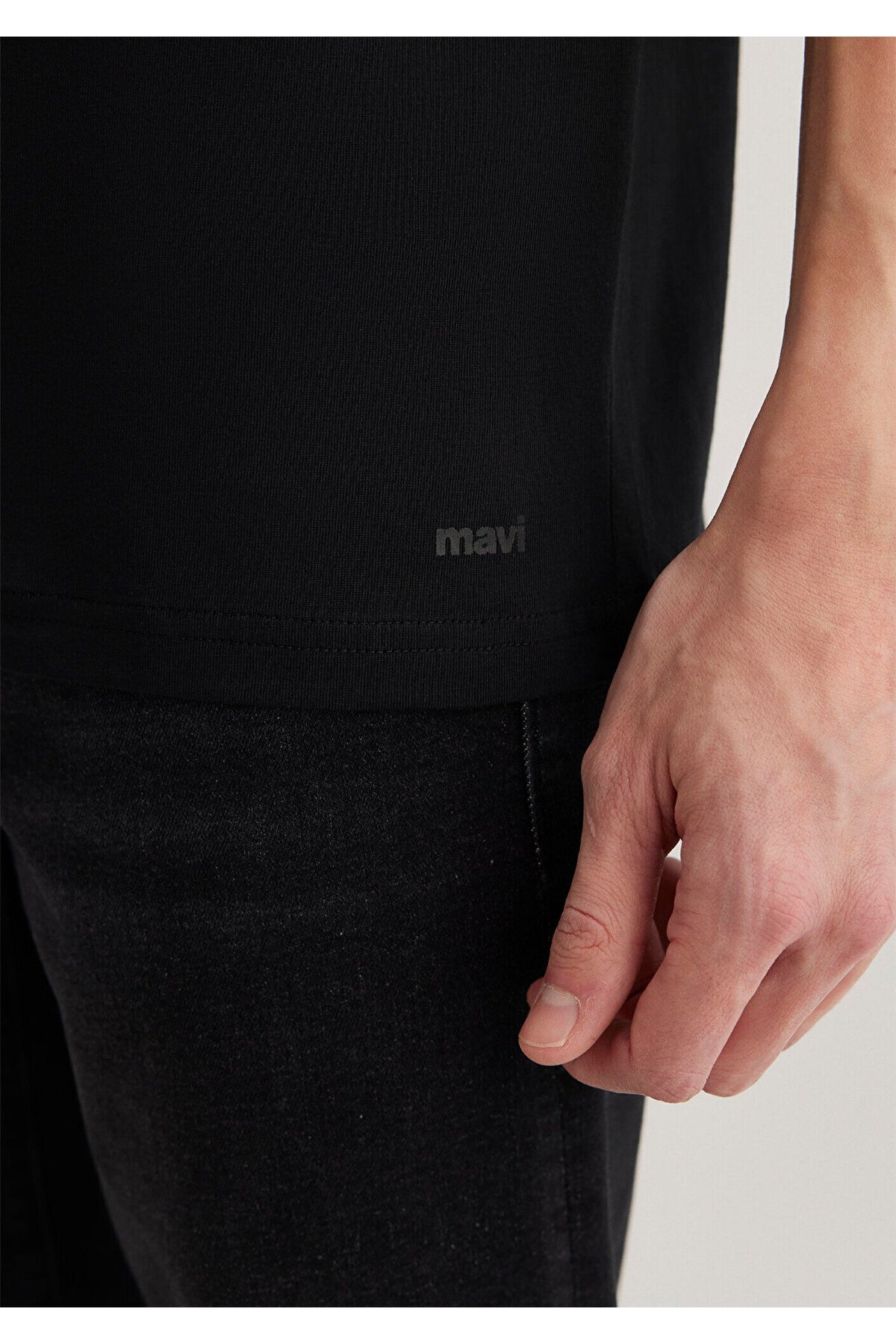 Mavi-Черна основна тениска Slim Fit / Тясна кройка 065574-900 6