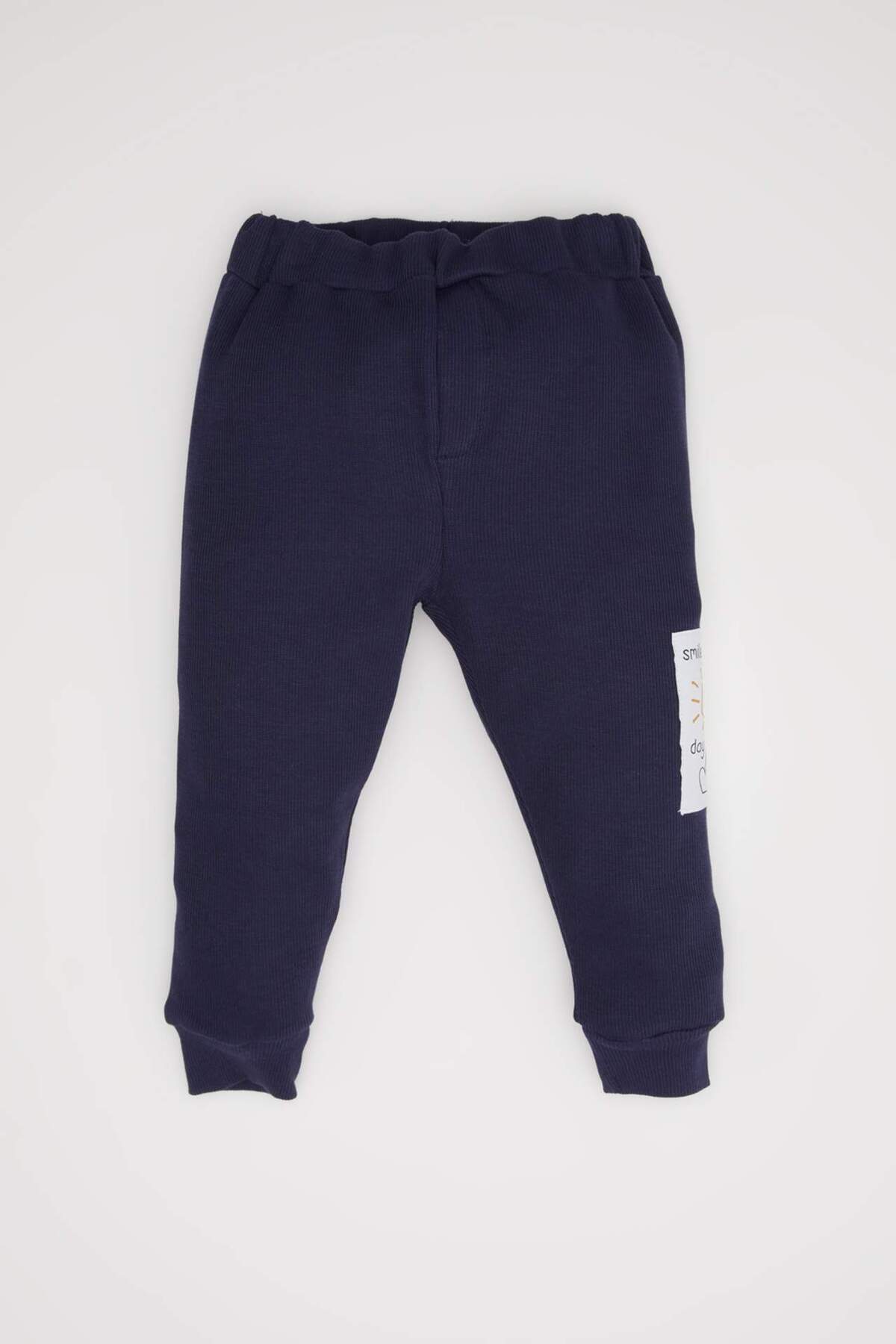 Defacto Erkek Bebek 2li Takım Etiket Baskılı Sweatshirt Selanik Kumaş Beli Lastikli Jogger Eşofman Altı D464 fotoğrafı 2 (önizleme)