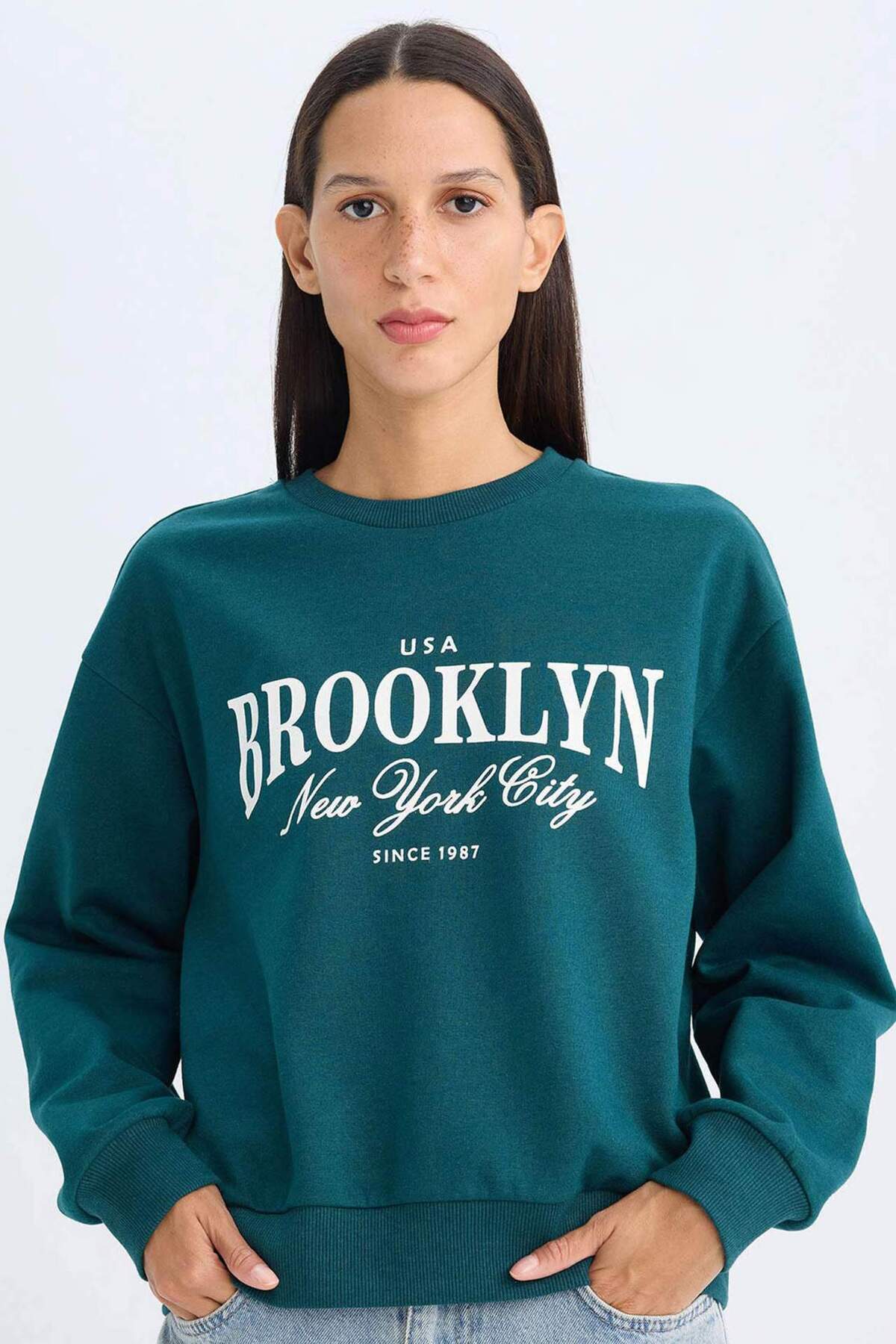 DeFacto Regular Fit Bisiklet Yaka Baskılı İnce Sweatshirt D5928AX24AU