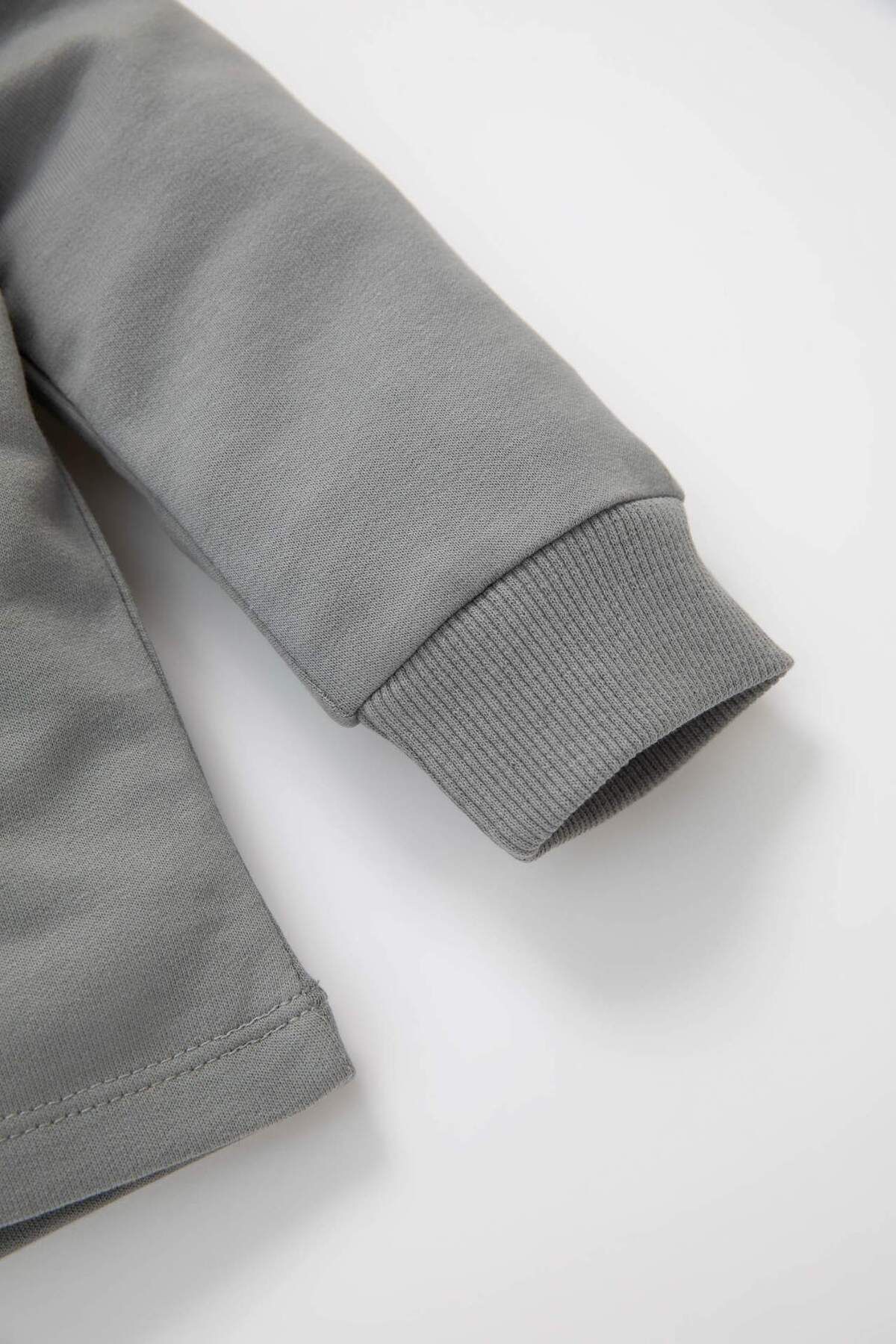 DeFacto-Baby Boy 2-Piece Set Printed Sweatshirt Elastic Waist Jogger Sweatpants D2937A524Wn 4
