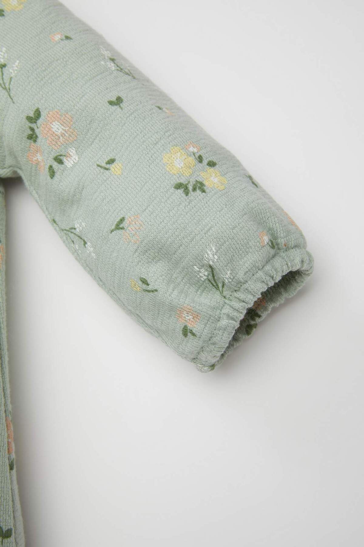 DeFacto-Baby Girl Newborn Green Buttoned Floral Print Long Sleeve Jumpsuit D4110A524Wn 3