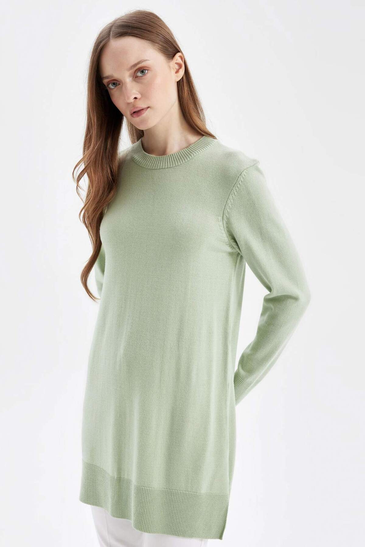 DeFacto Regular Fit Bisiklet Yaka Yırtmaçlı Basic Düz Triko Kazak Tunik H3431AZ24AU