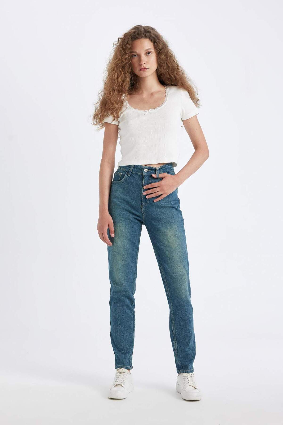 Comfort Mom Yüksek Bel Uzun Jean Yıkamalı Pantolon D4302AX24AU