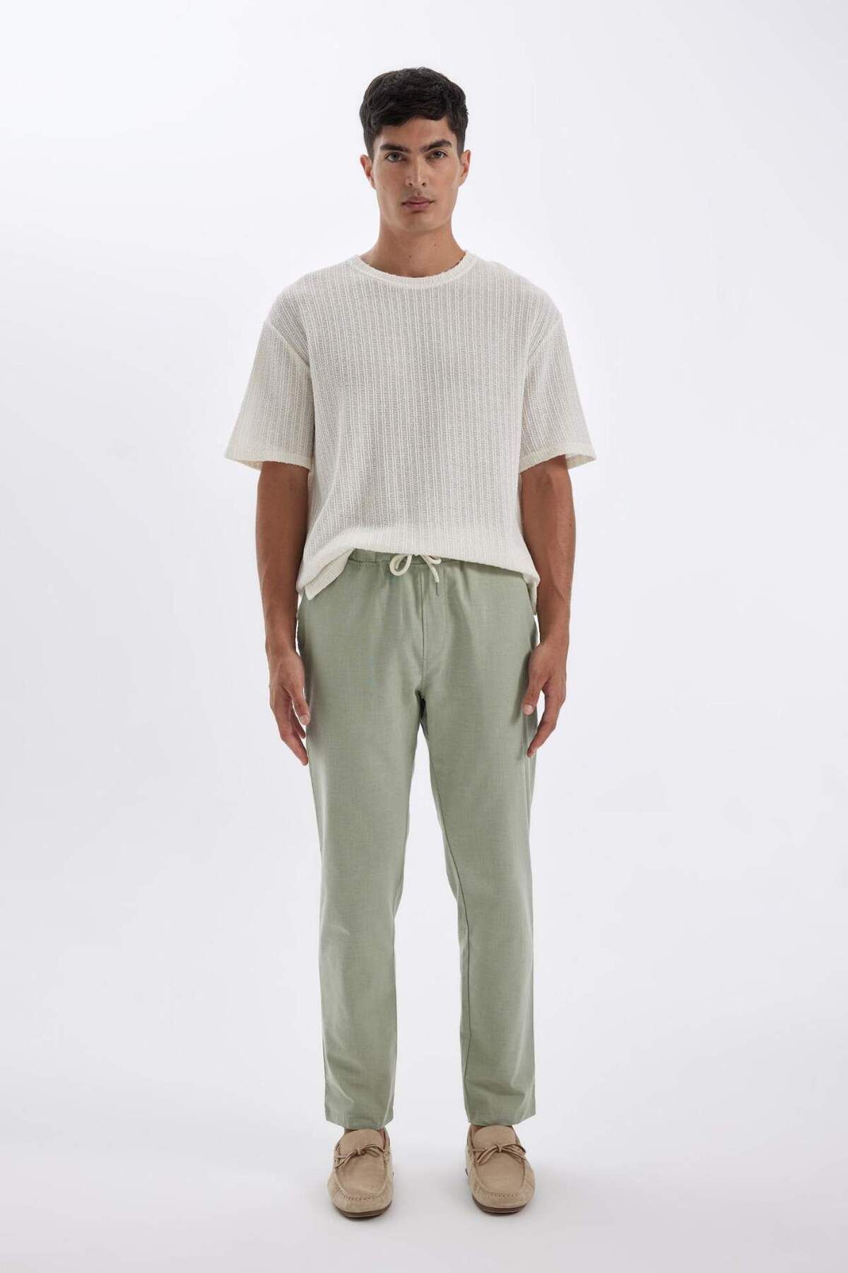 DeFacto-Joggerhose aus Baumwolle mit schmalem Bein, elastischer Taille und Schnürung mit Taschen Z6475az24au 4