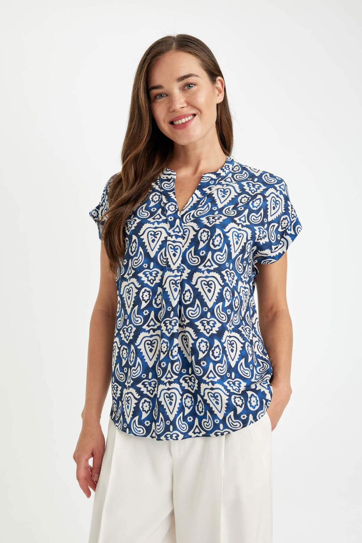 DeFacto-Regular Fit Apache Collar Print Short Sleeve Blouse D2941Ax24Sm 1