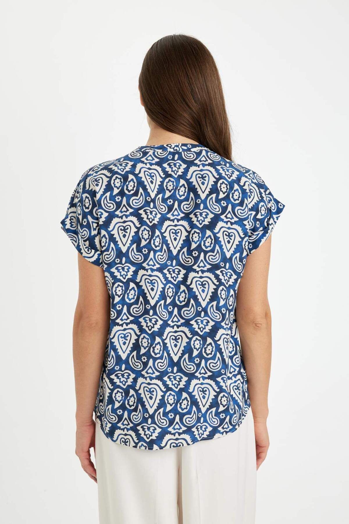 DeFacto-Regular Fit Apache Collar Print Short Sleeve Blouse D2941Ax24Sm 6