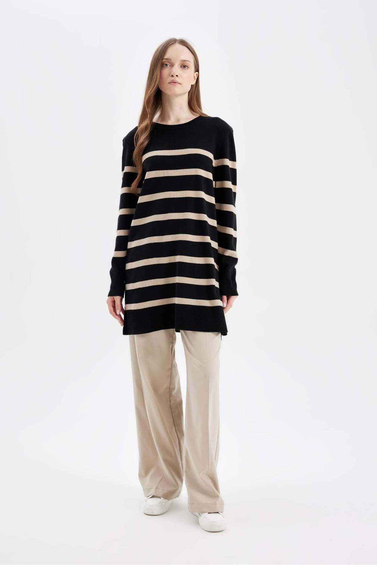 DeFacto-Regular Fit Rundhalsausschnitt Gestreifter Langarm-Strickpullover Tunika C6031AX24AU 2
