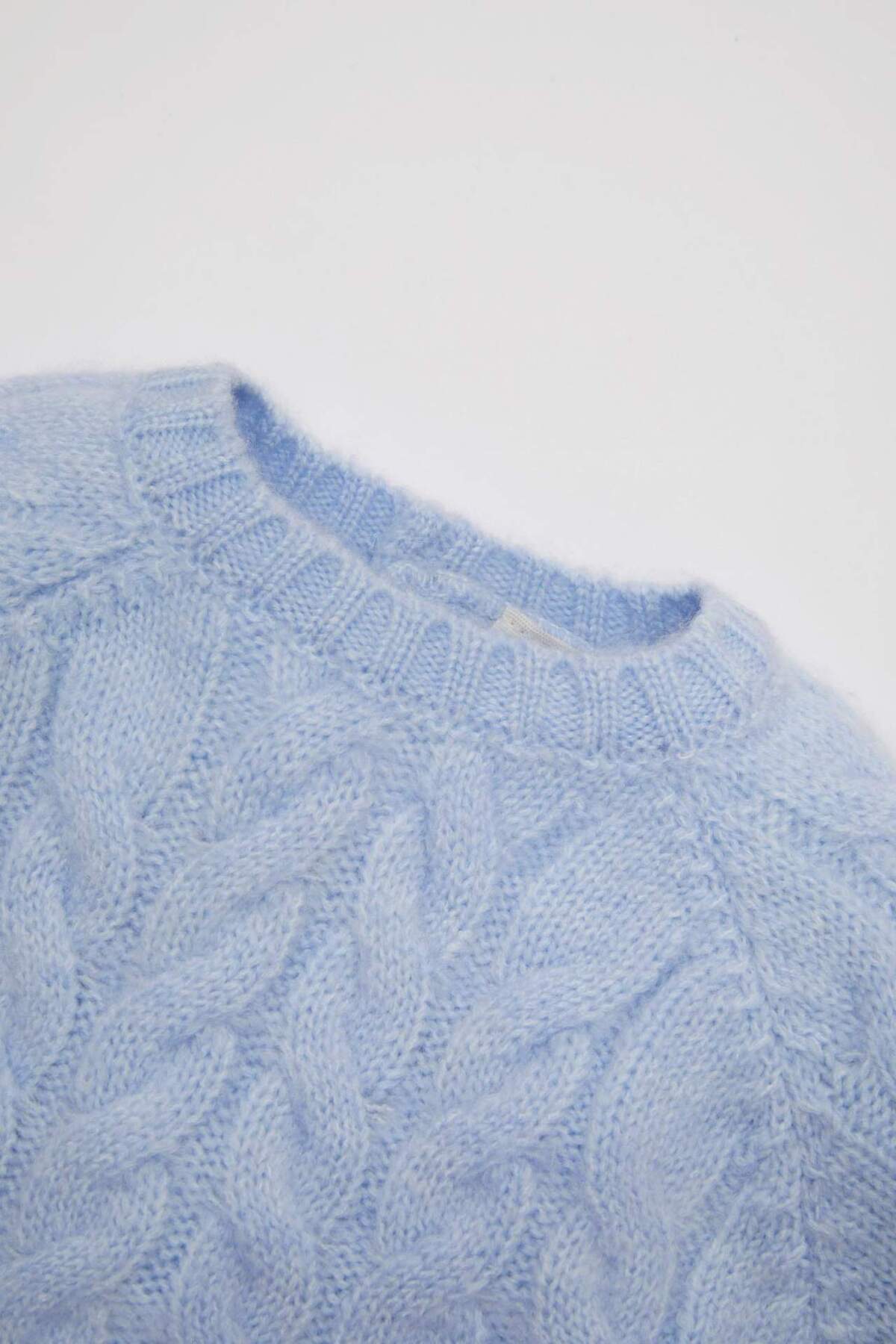 Defacto Kız Bebek Mavi Bisiklet Yaka Örgü Desenli Triko Kazak D0354A524AU fotoğrafı 3 (önizleme)