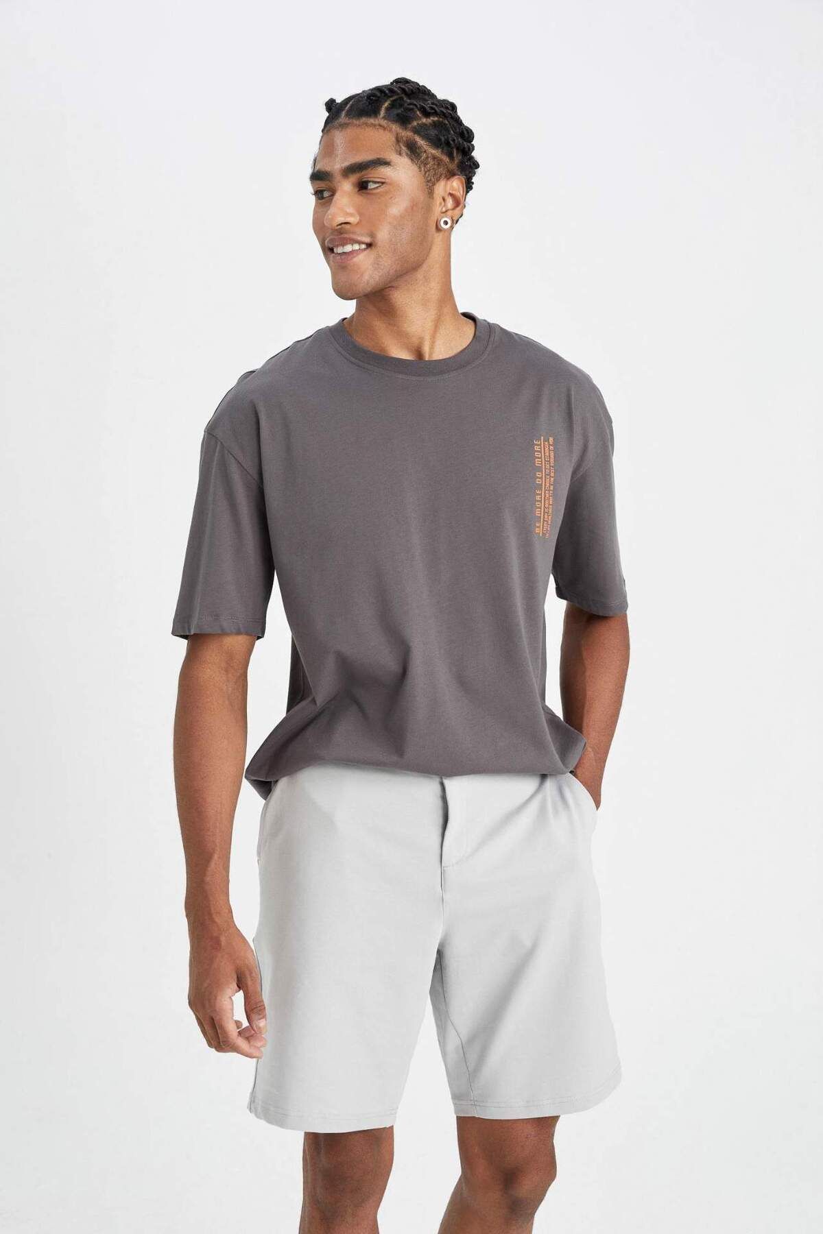 DeFacto-Fit Standard Fit Sportsman Basic Plain Short Leg Shorts B1170ax24sp 4