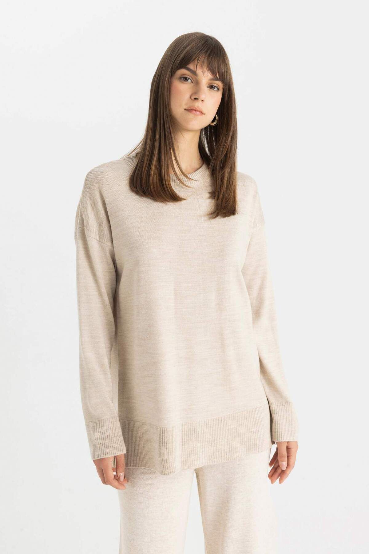 DeFacto-Regular Fit Rundhals-Yoke Mit Schlitz Basic Oversize Strickpullover Tunika C5165AX24AU 3
