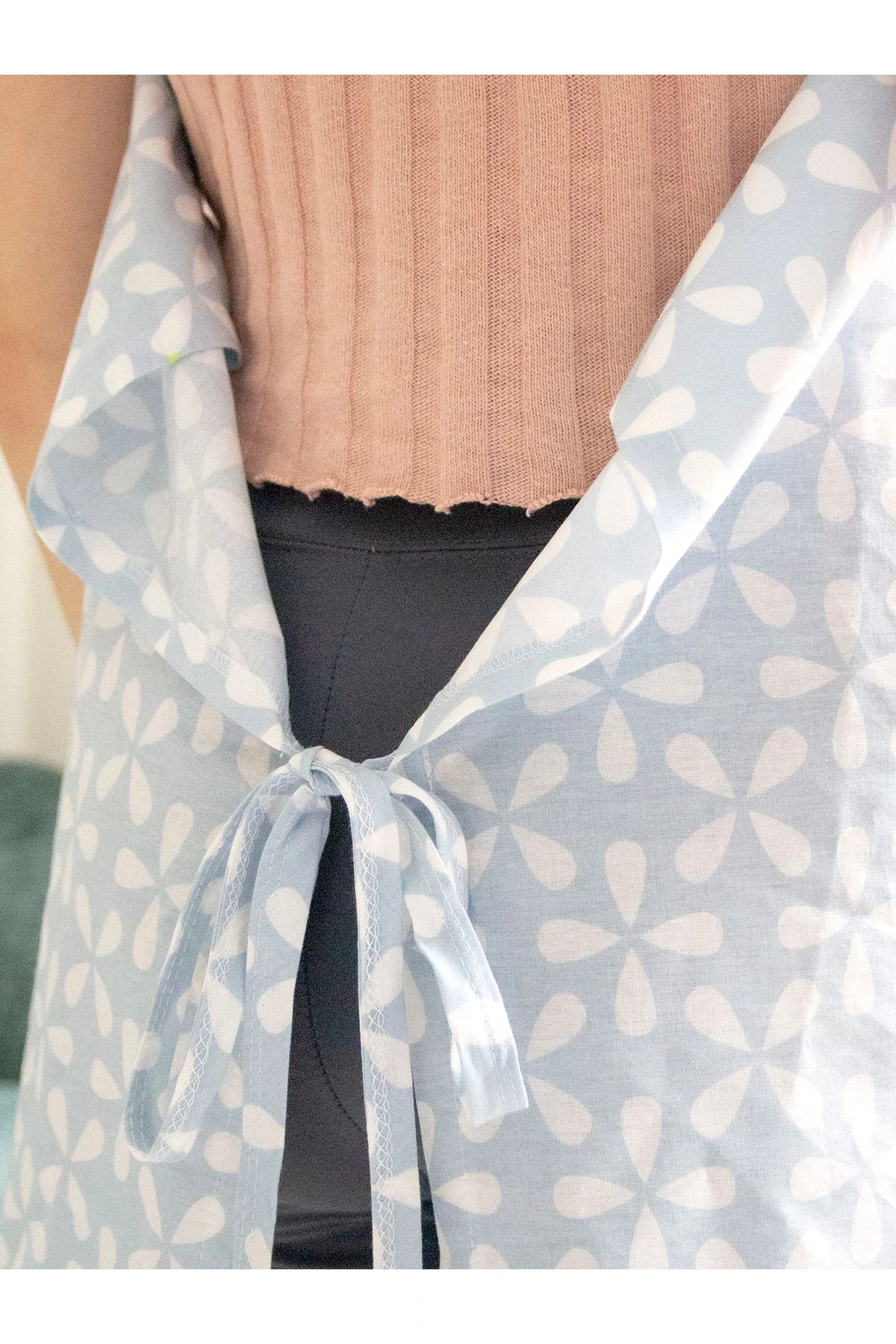 Babyjem Cepli Emzirme Önlüğü 323 Mavi Yonca fotoğrafı 4 (önizleme)