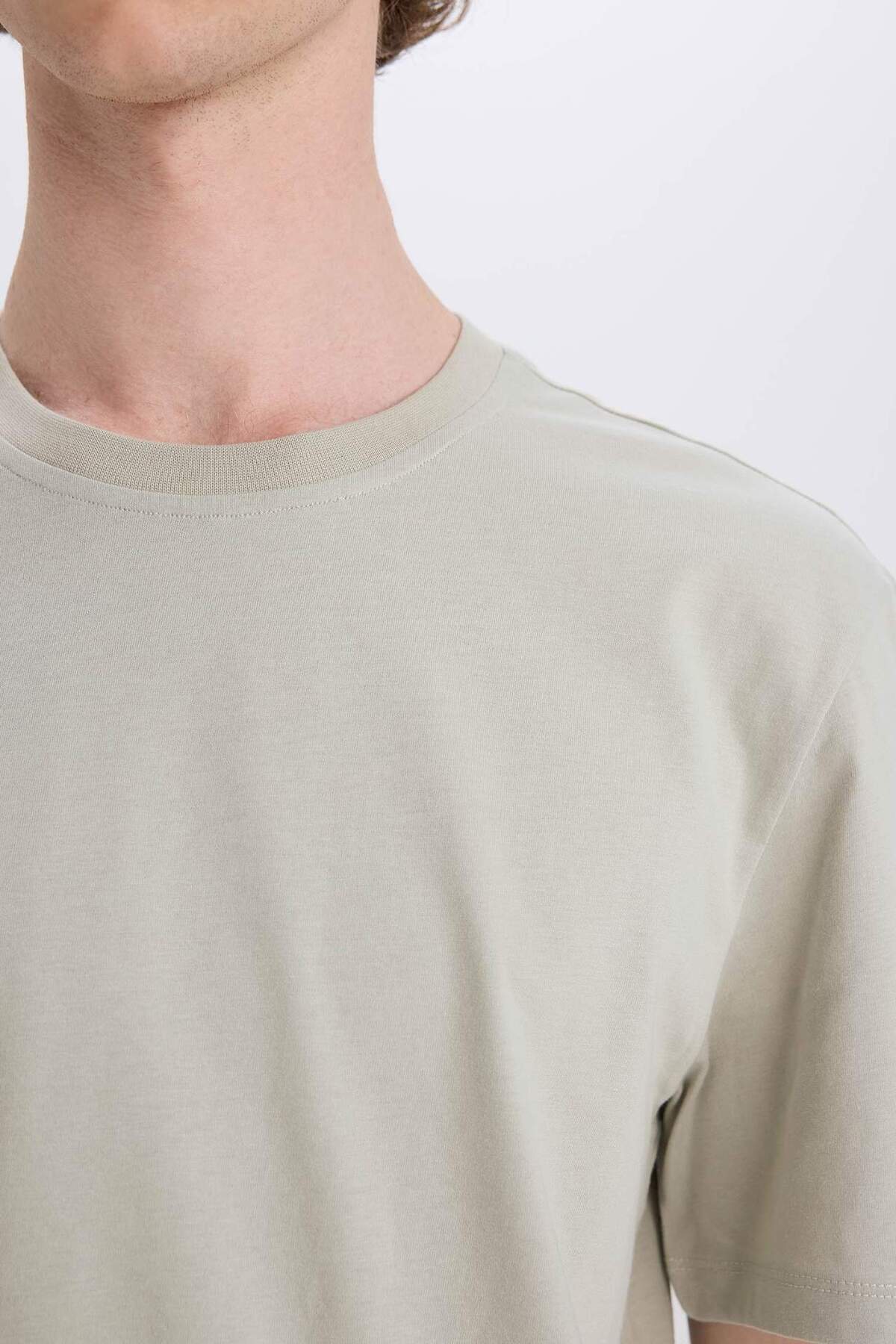 DeFacto-Nové tričko Regular Fit Crew Neck 100% bavlna s krátkým rukávem - V7699AZ24SP 5