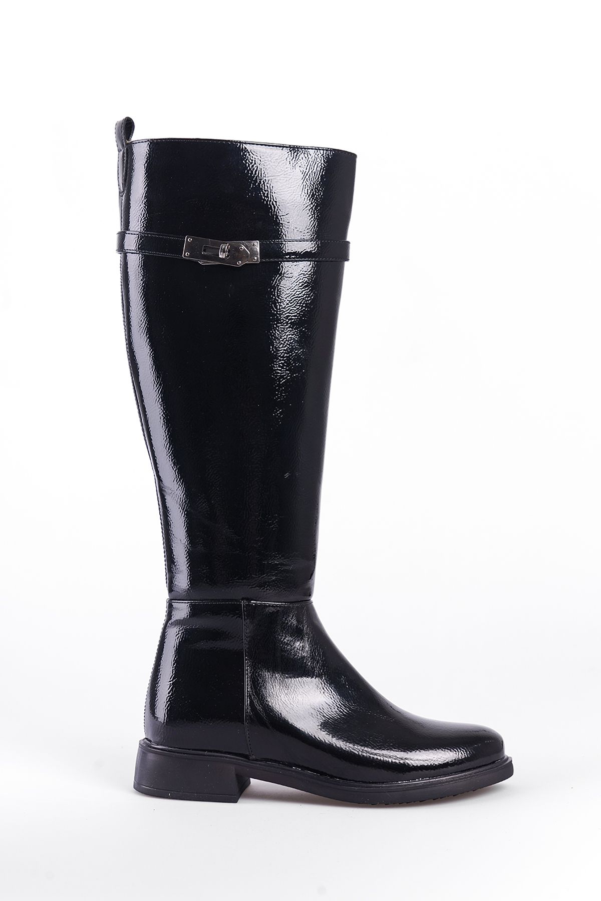 Capone Outfitters-Γυναικείες Μπότες - Με Μεταλλικά Αξεσουάρ 1