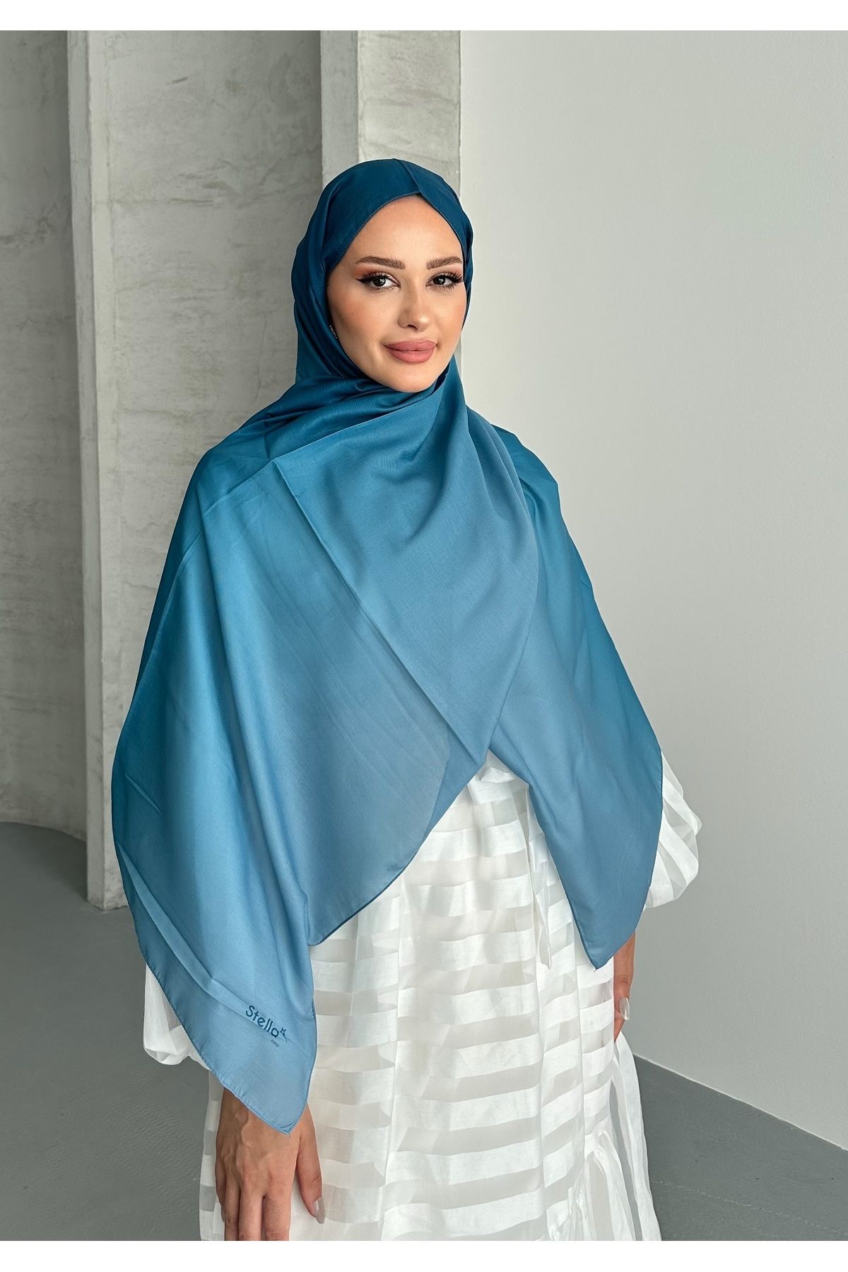 Stella Eşarp-Aural Indigo Color Gradient Pattern Soft Cotton Shawl 6