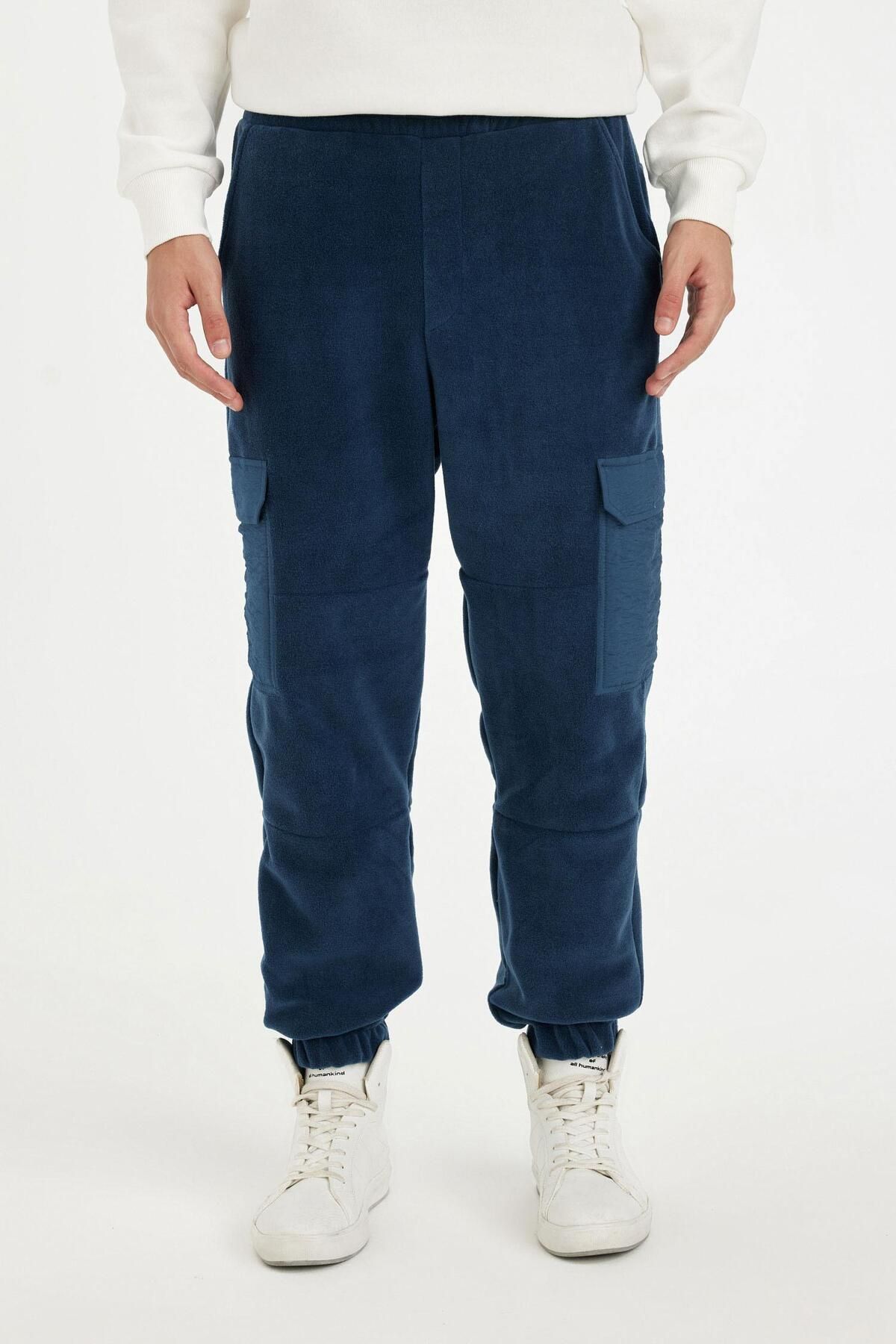 DeFacto-Regular Fit Fleece Sweatpants with Elastic Waist and Cargo Pockets A7040Ax24Au 5