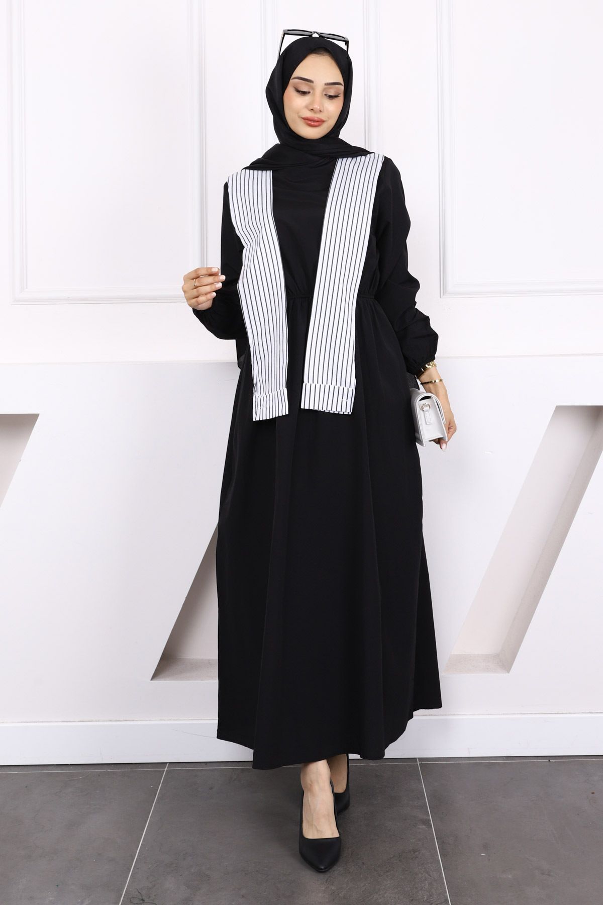 İmajButik-Μαύρο φόρεμα με ελαστική μέση και λεπτομέρεια γιακά 2