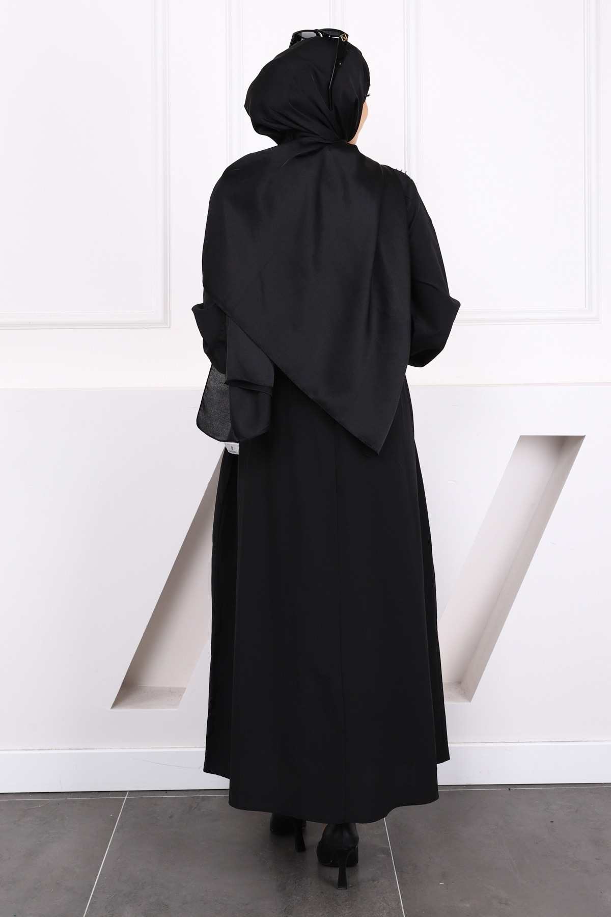 İmajButik-Μαύρο φόρεμα με ελαστική μέση και λεπτομέρεια γιακά 4
