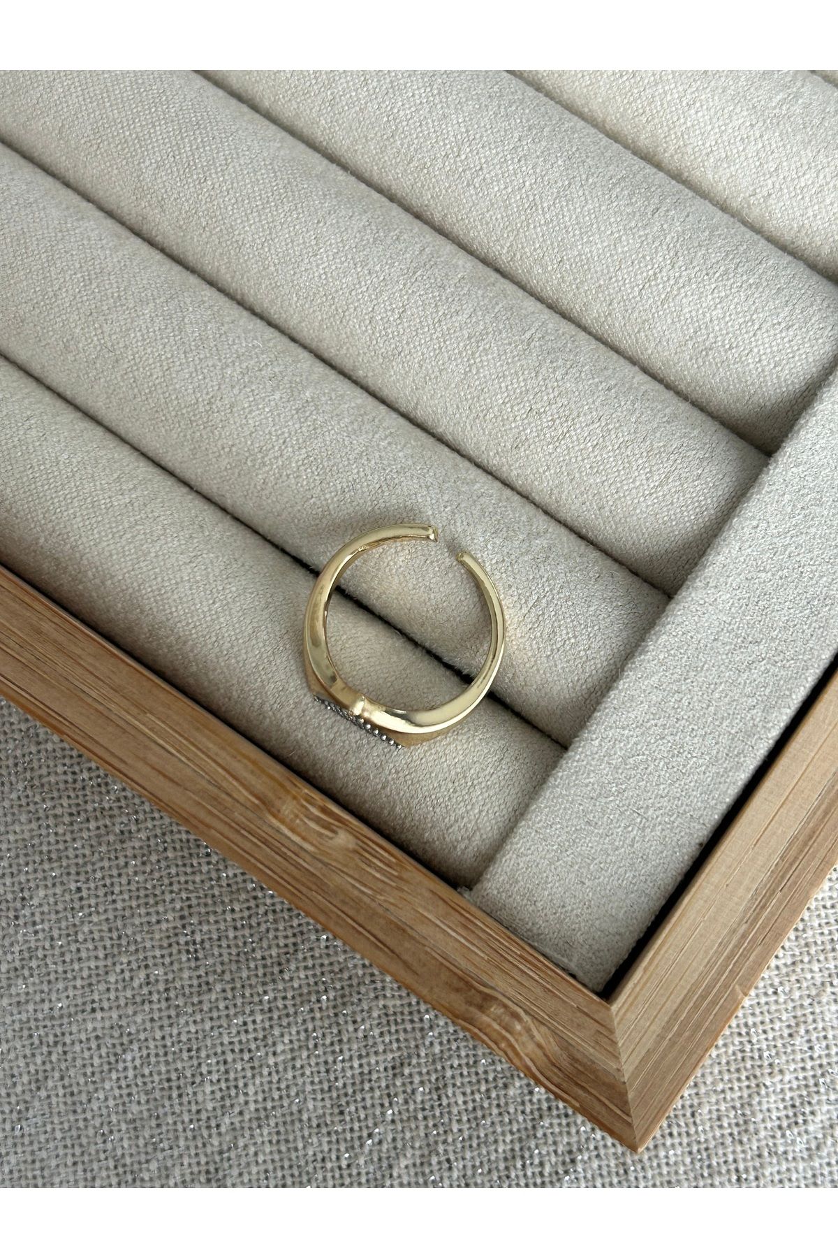 ringbox-Double Color Zircon Stone Triangle Model Pinky Finger Ring 3