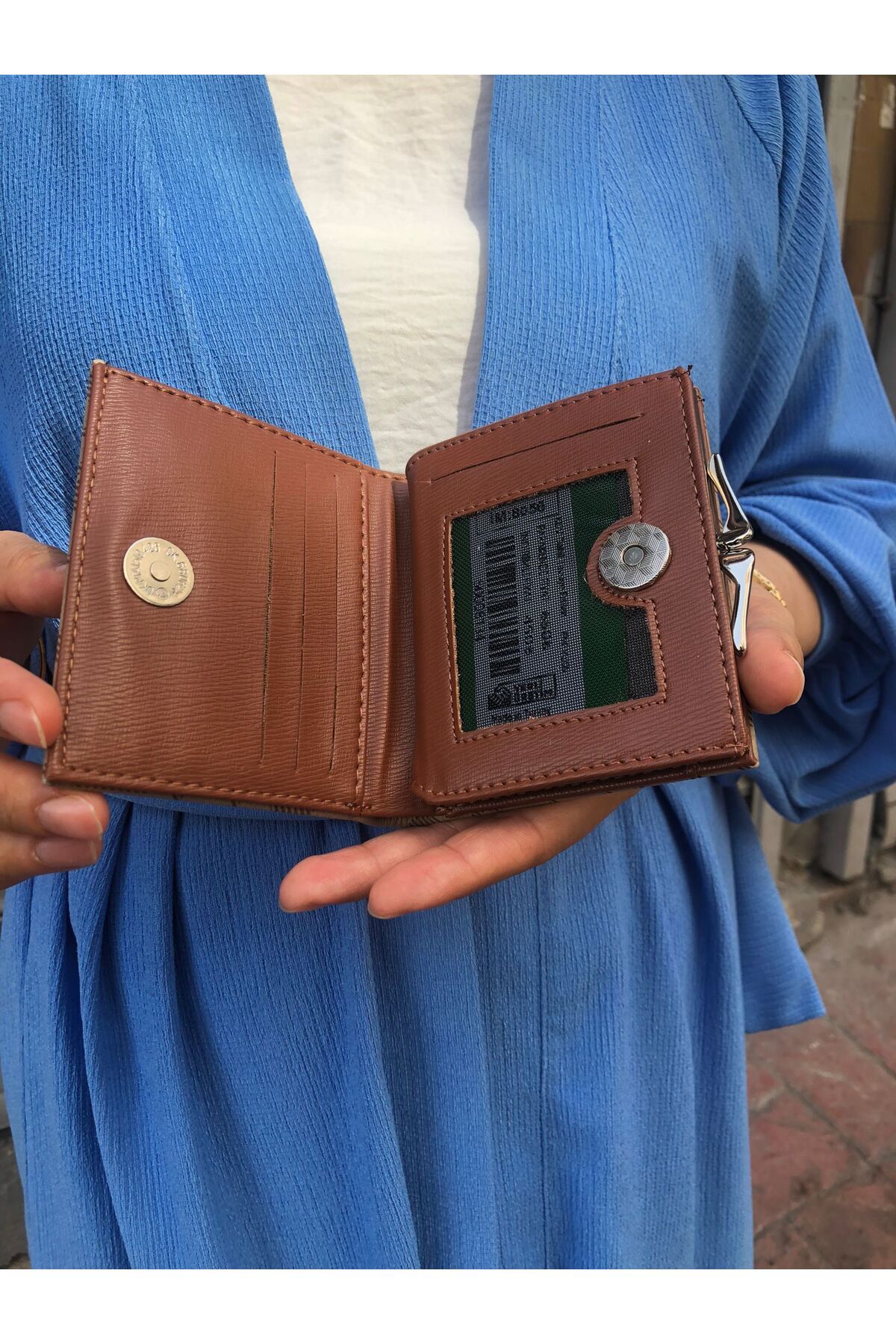 H&D COLLECTİON-Very Stylish Lock Detailed Small Size Wallet with Coin Compartment 8056 2