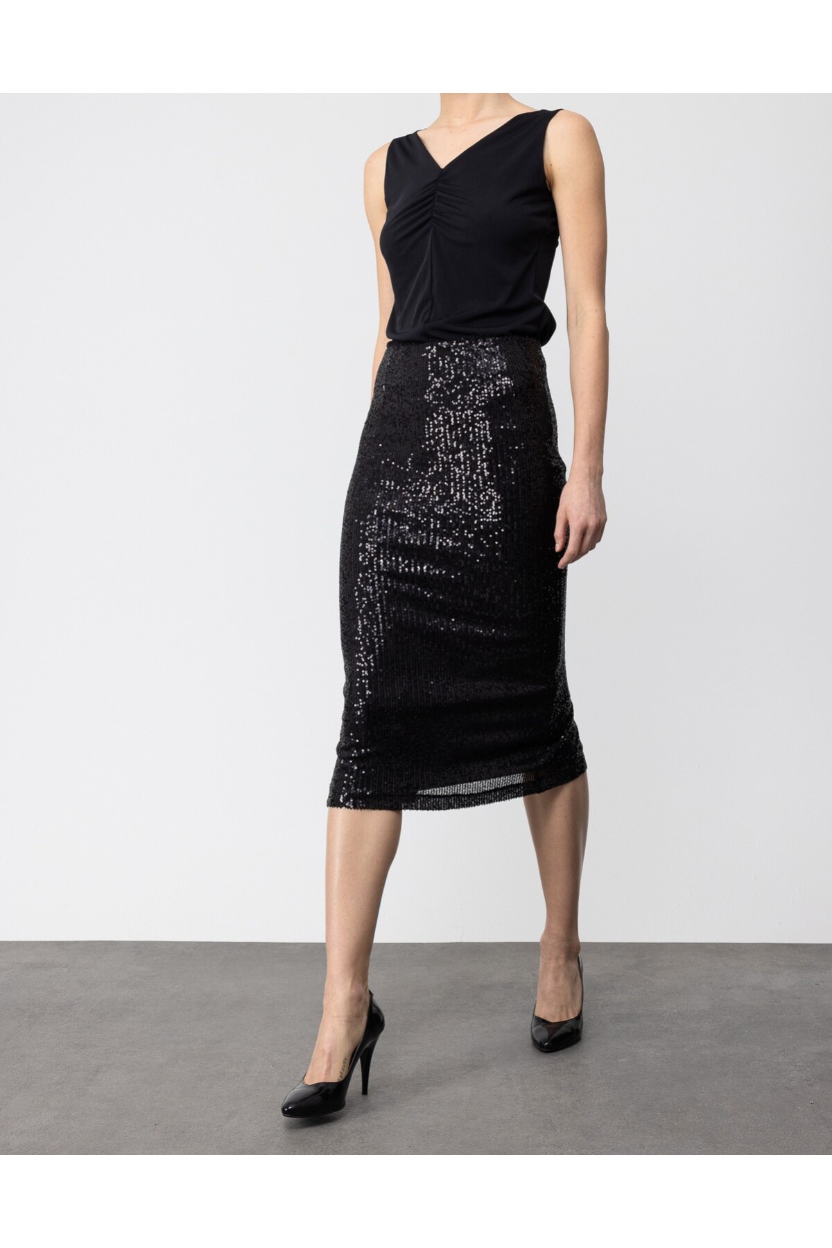 AYSİ COLLECTİON  Pul Payet İşlemeli Midi Etek Siyah