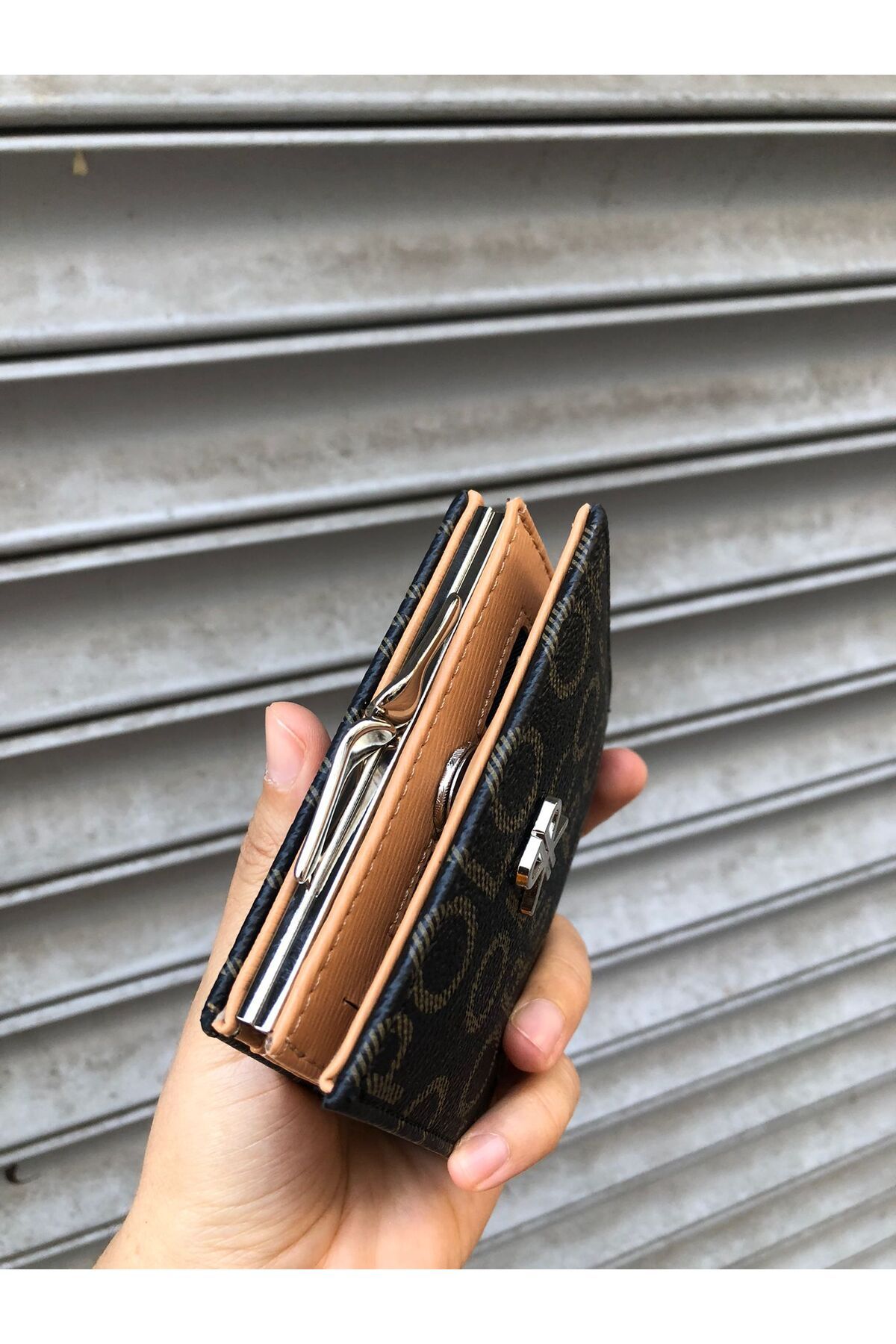H&D COLLECTİON-Very Stylish Lock Detailed Small Size Wallet with Coin Compartment 8056 5
